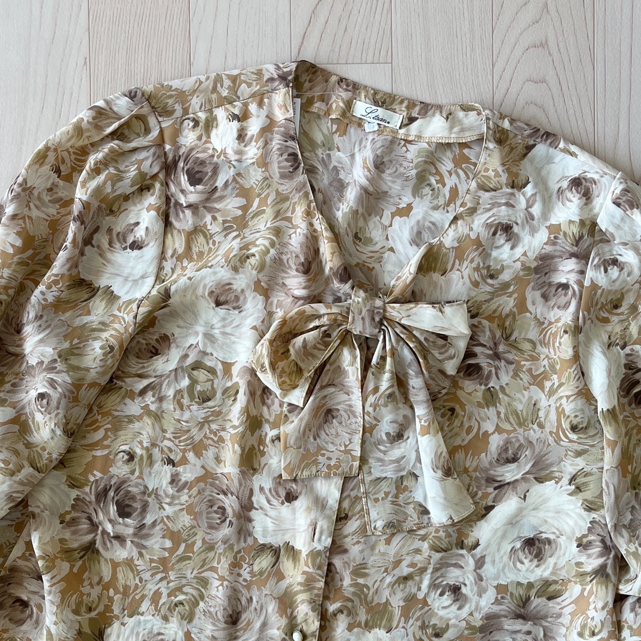 日本製淺啡色大花古著上衣