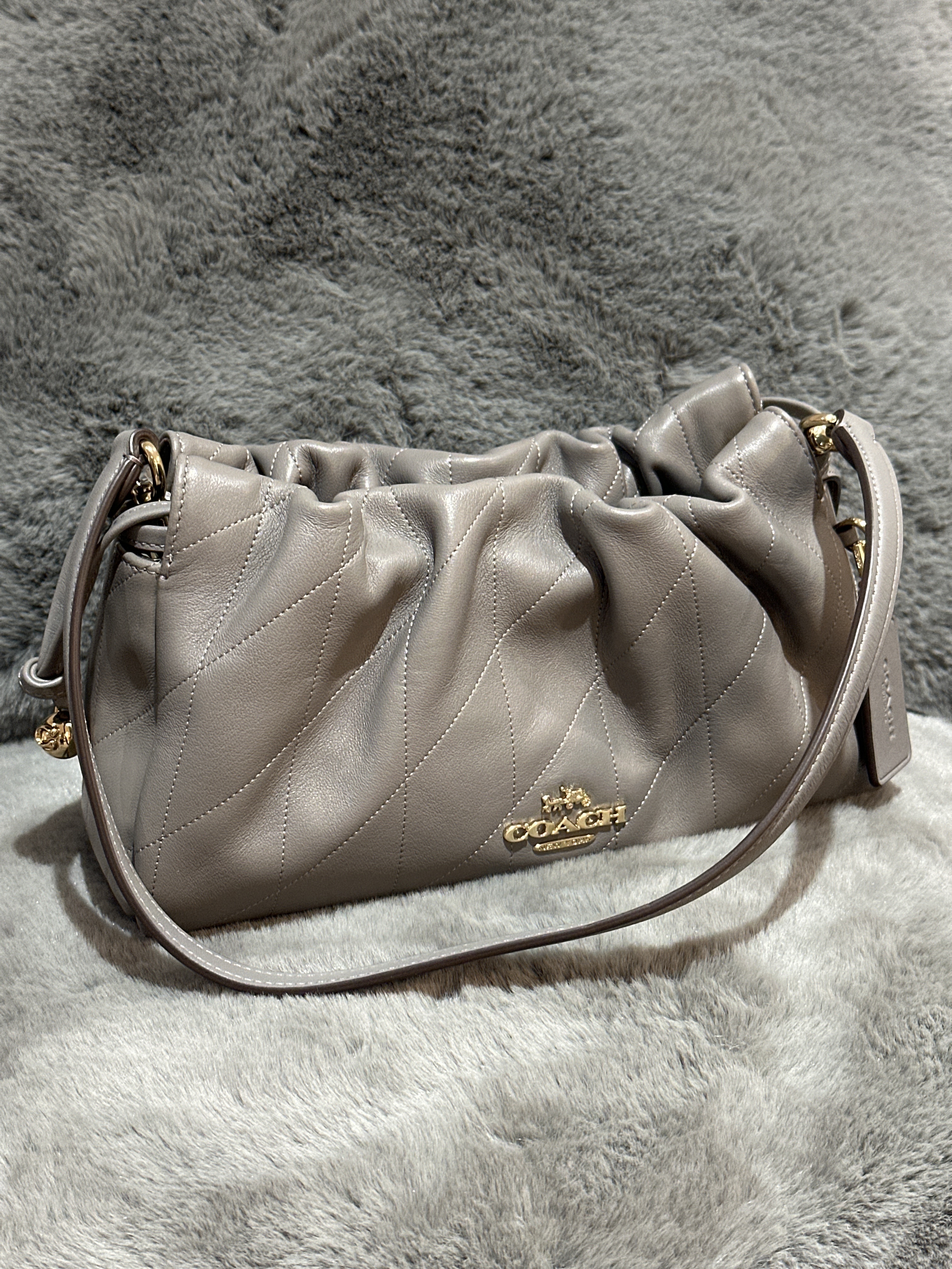 RU09 CO 灰色間線細索口袋Faye Shoulder Bag With Quilting