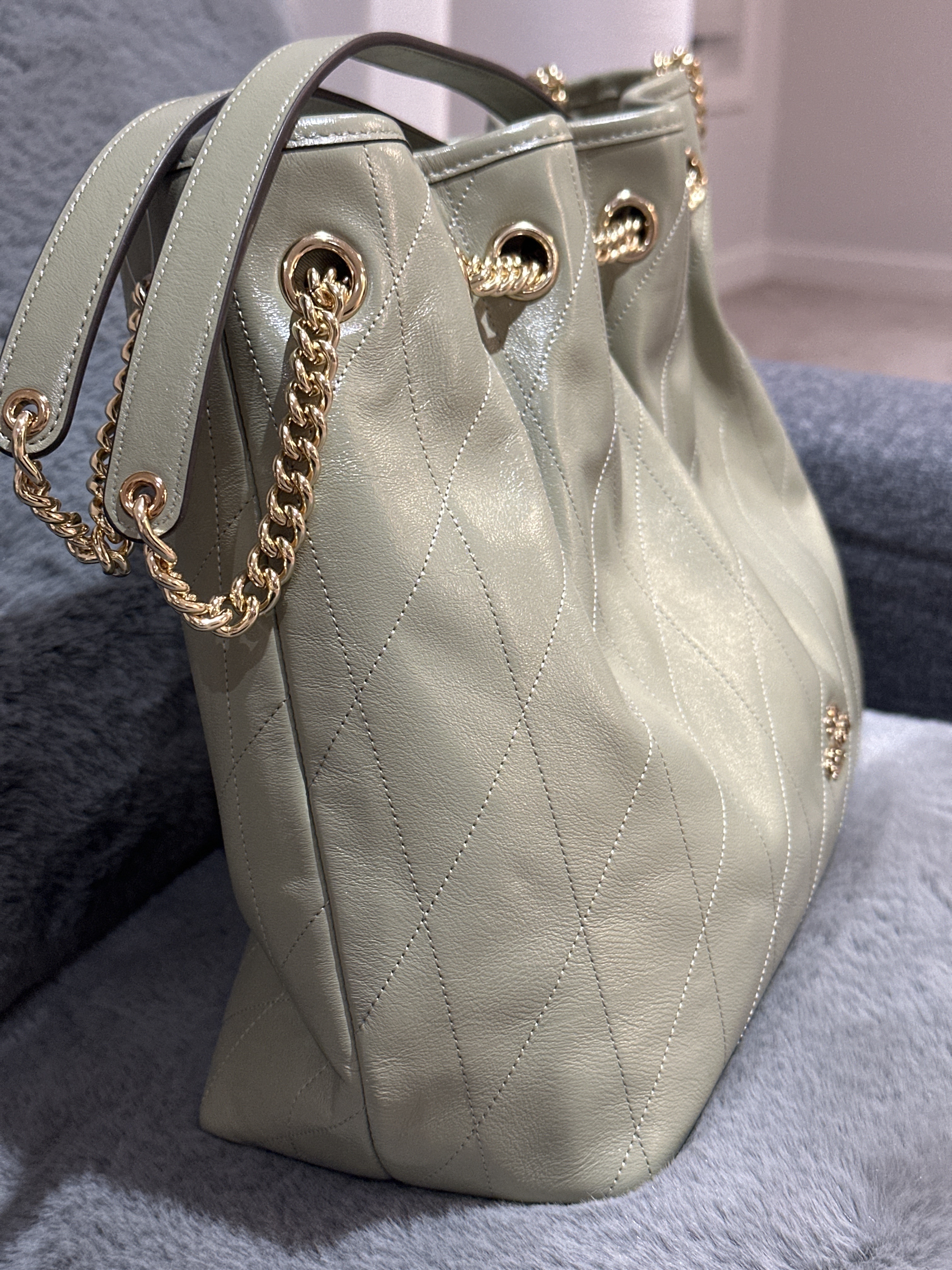 RU11 CO 鼠尾草綠色單肩索口袋Evelyn Shoulder Bag With Quilting