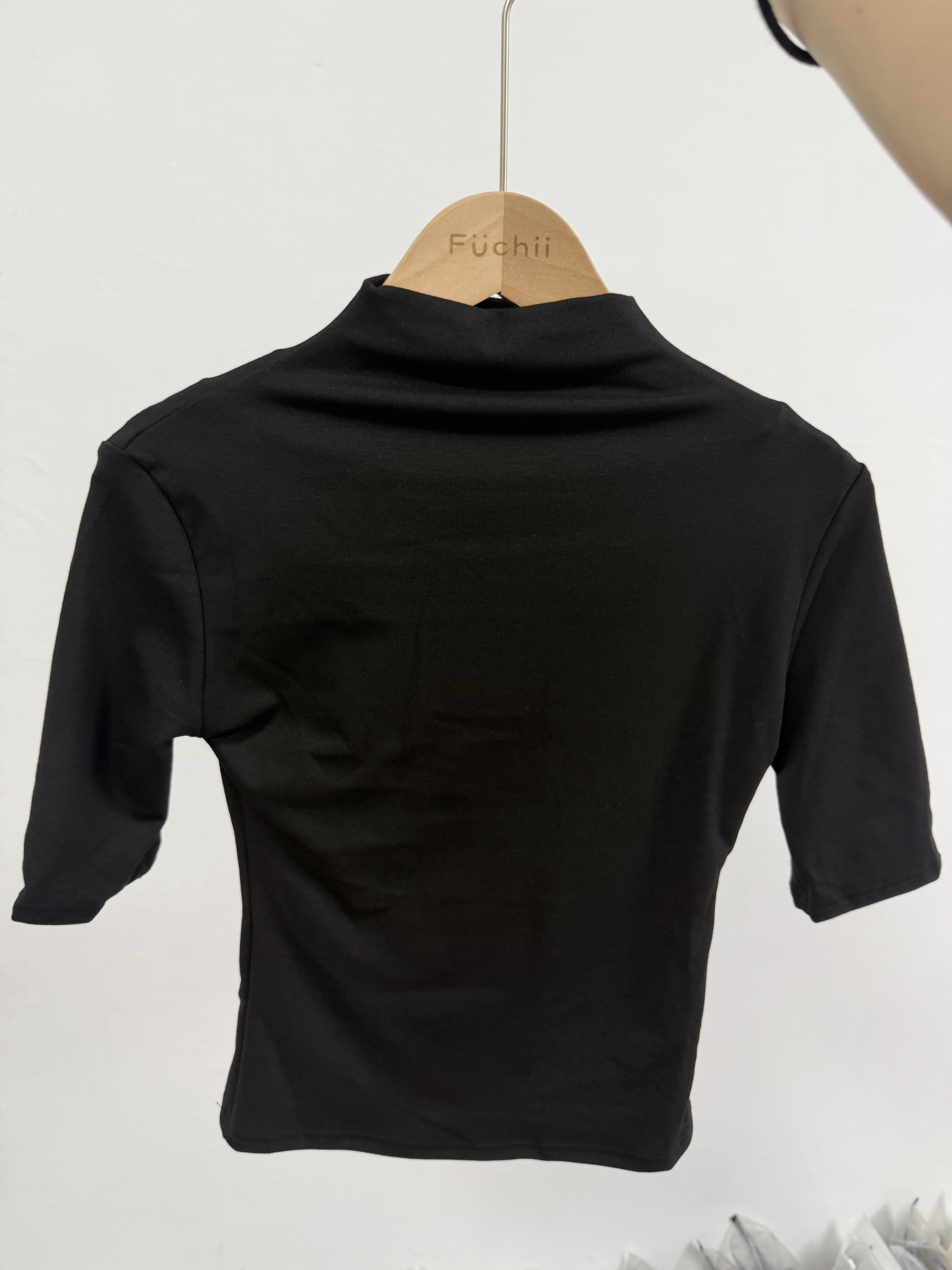 B19超絕身材五分袖上衣