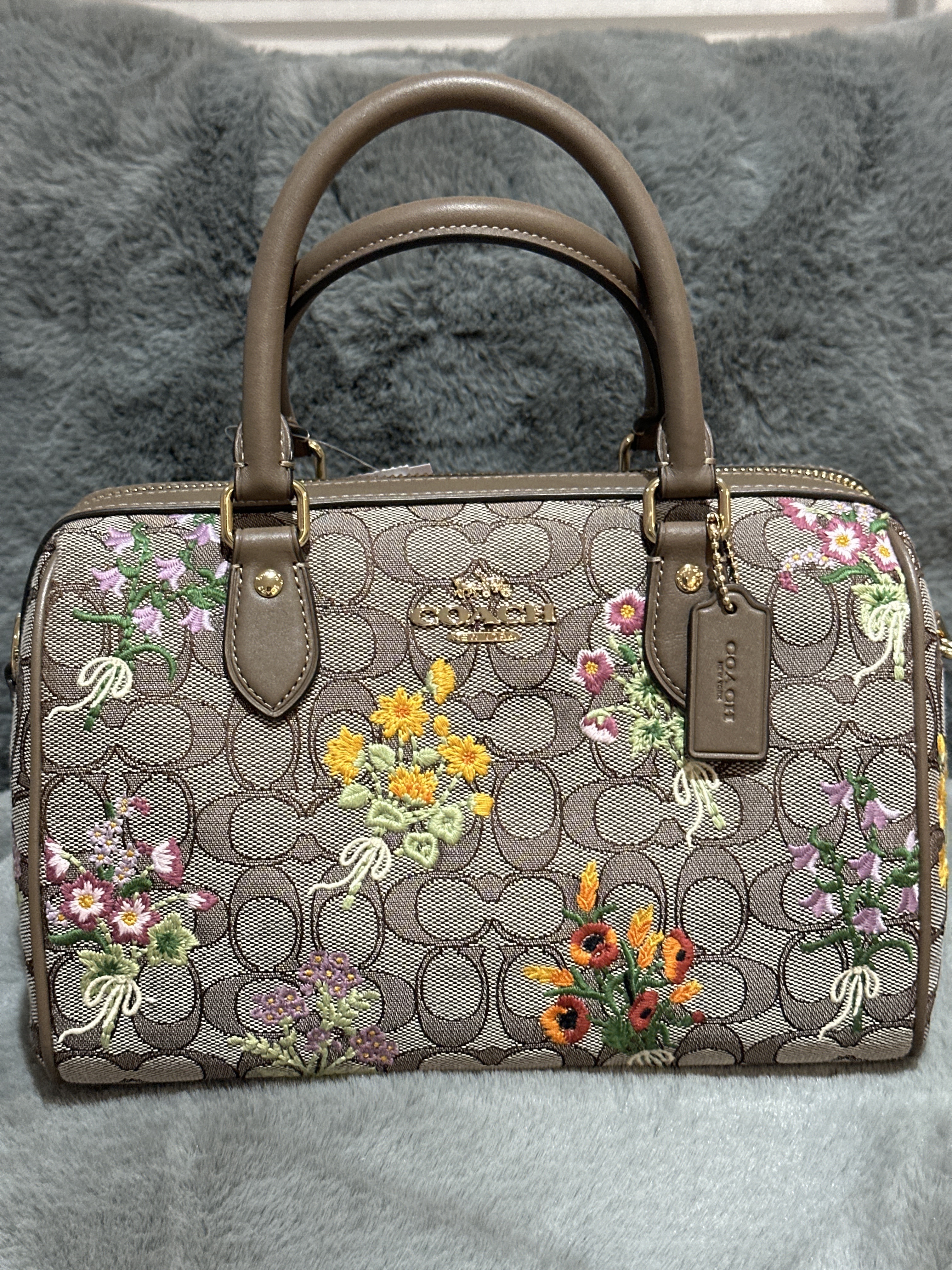 RU18 CO 繍花LOGO波士頓袋Rowan Satchel Bag In Signature Jacquard With Floral Embroidery