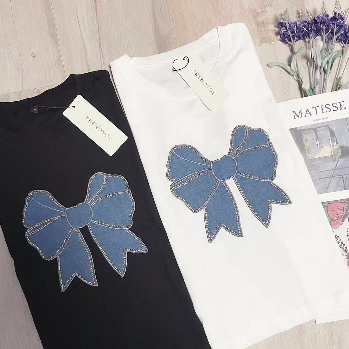 TRENDYOL BOW EMBROIDERED TEE