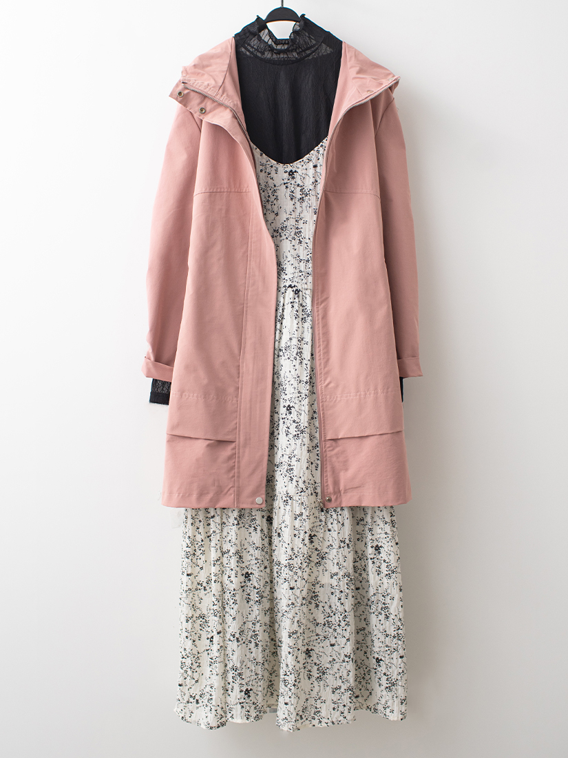 層次連帽長版風衣透膚立領上衣碎花肩帶長洋裝組合
