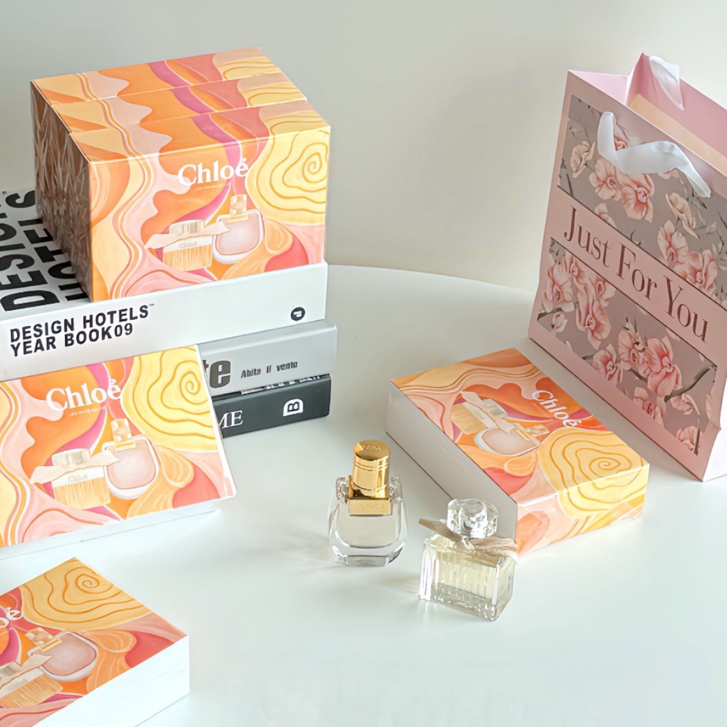 Chloe'女性兩件組戀旅+簽名香香水春季禮盒