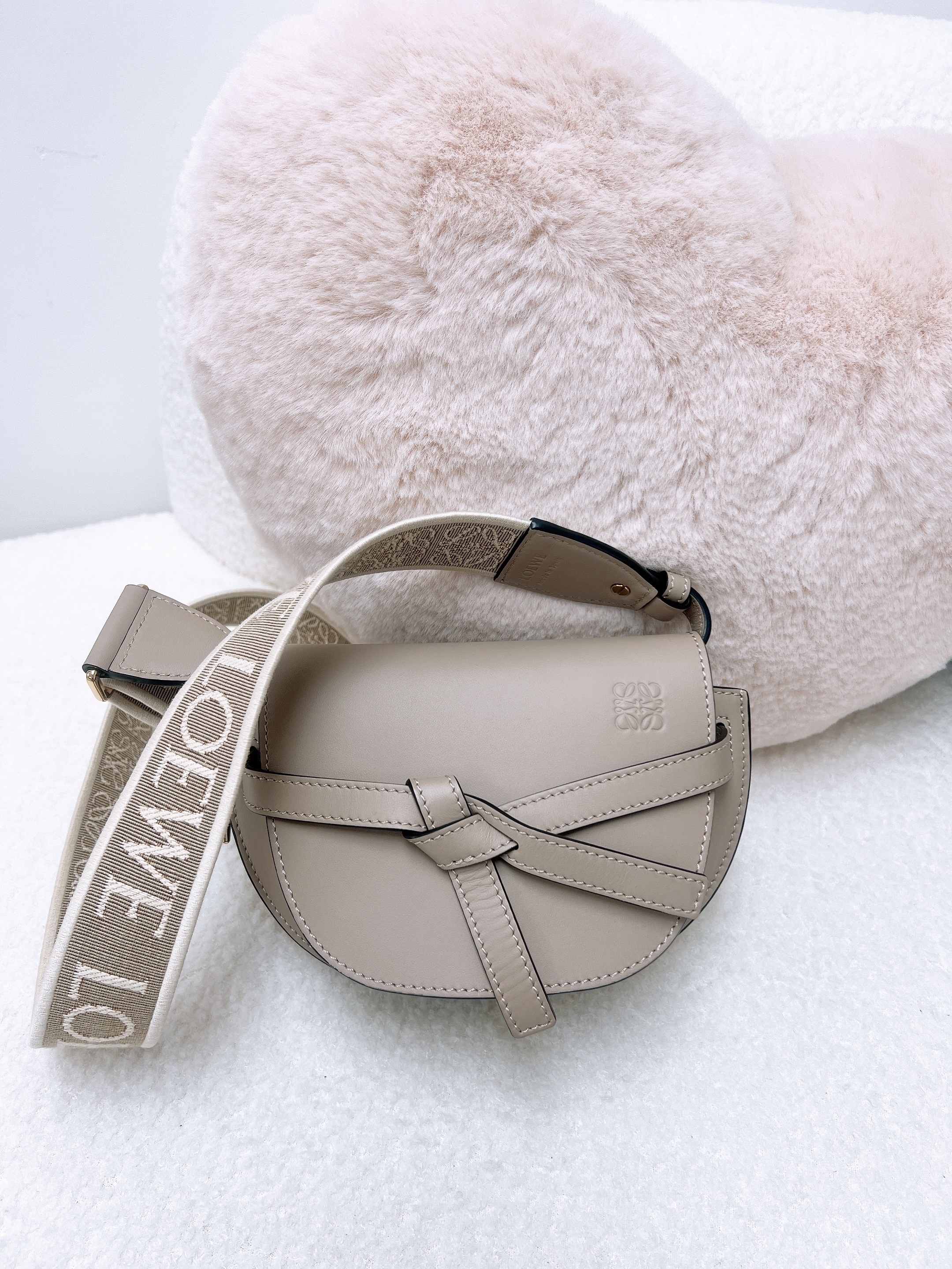 Loewe gate dual mini sand