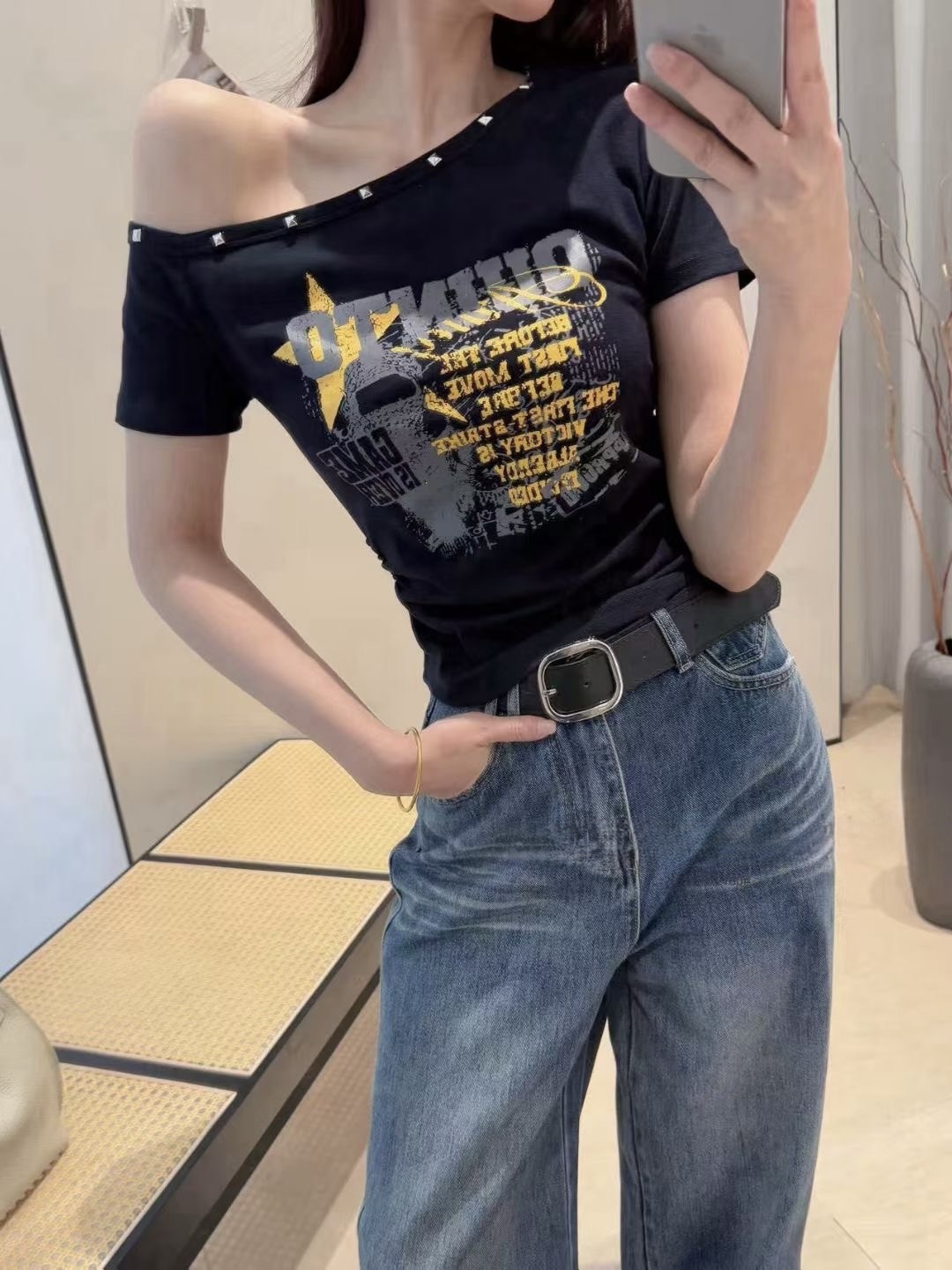 (GOAL) 美式鉚釘斜肩短版上衣 女生上衣 2180