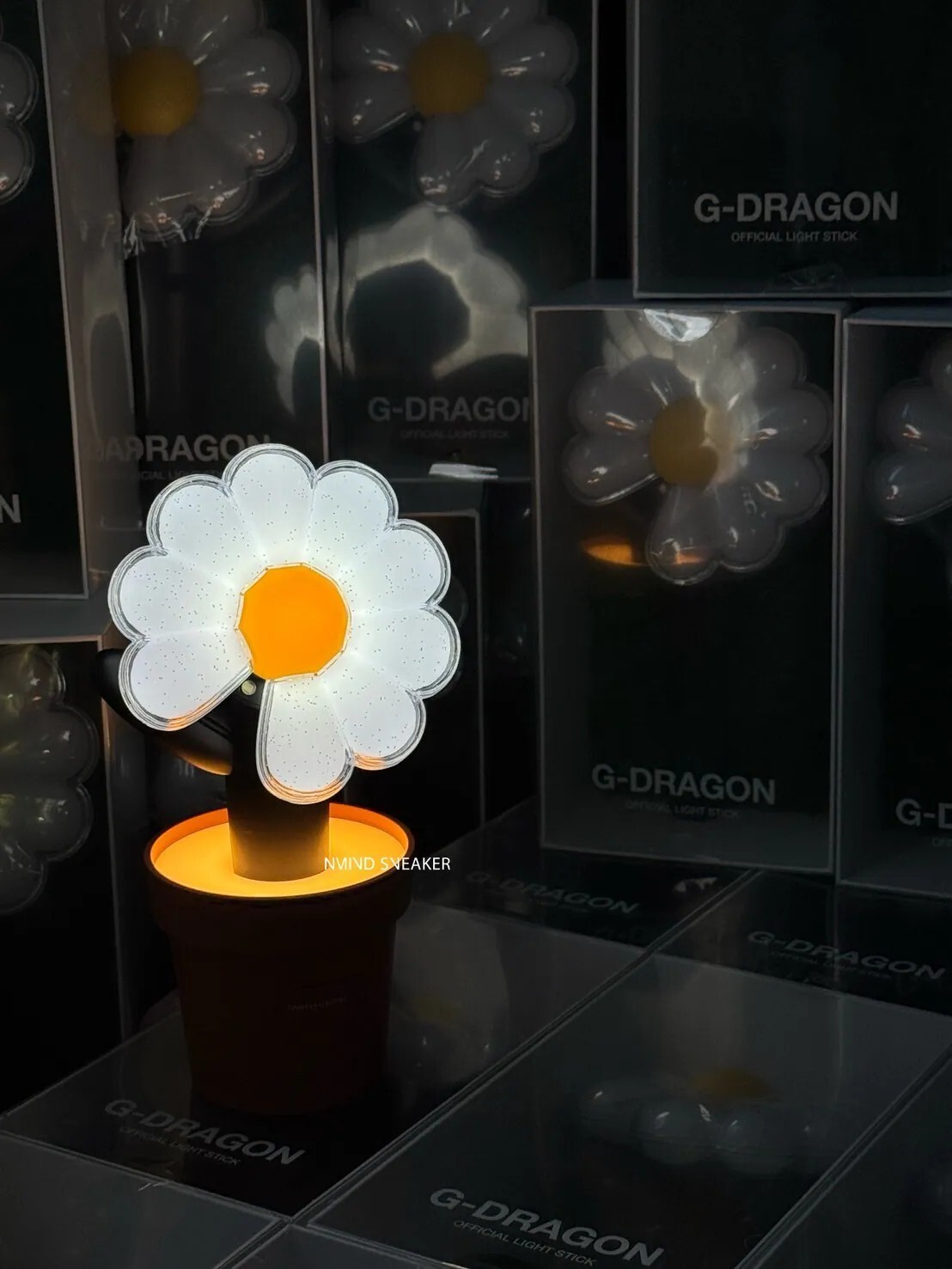 <快速出貨> 權志龍 G-Dragon 官方手燈 Ubermensch