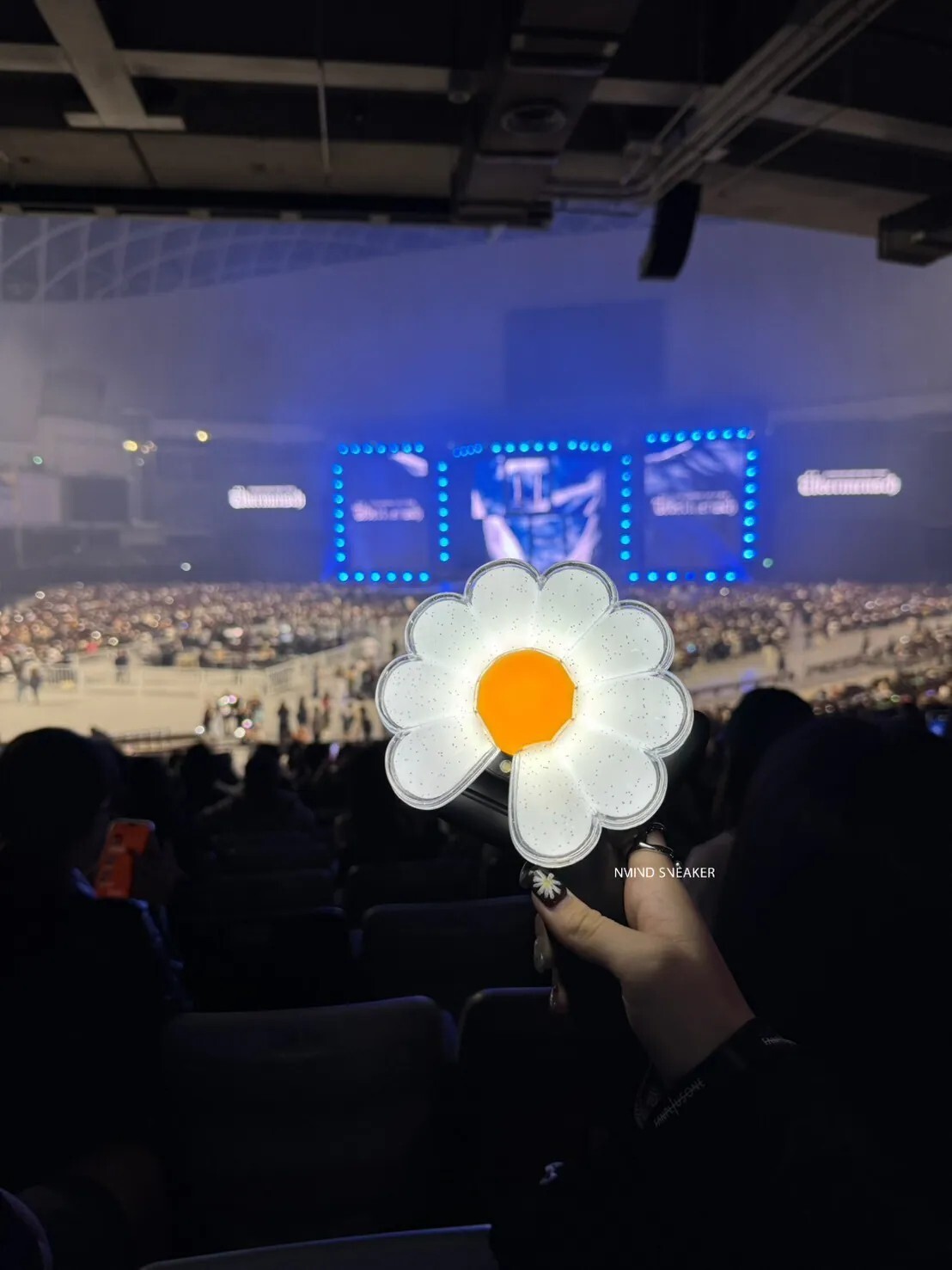 <快速出貨> 權志龍 G-Dragon 官方手燈 Ubermensch