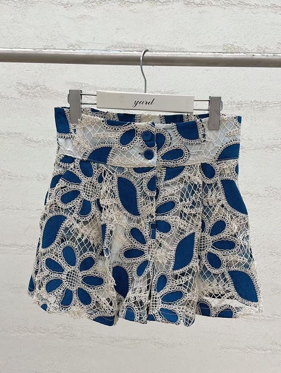 Y131    高質牛仔短褲 腰28-38   HIP48   長15 $449[一口價]