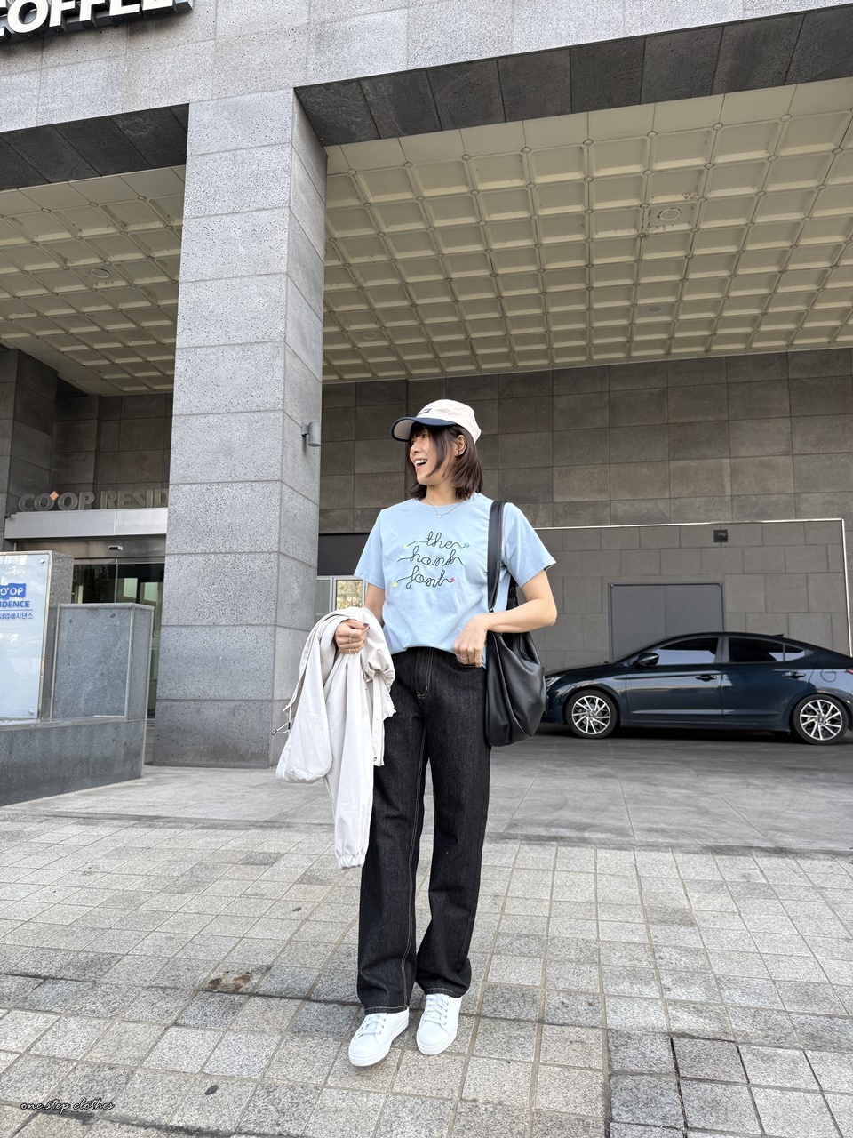 正韓跳色星星刺繡字母T (藍)