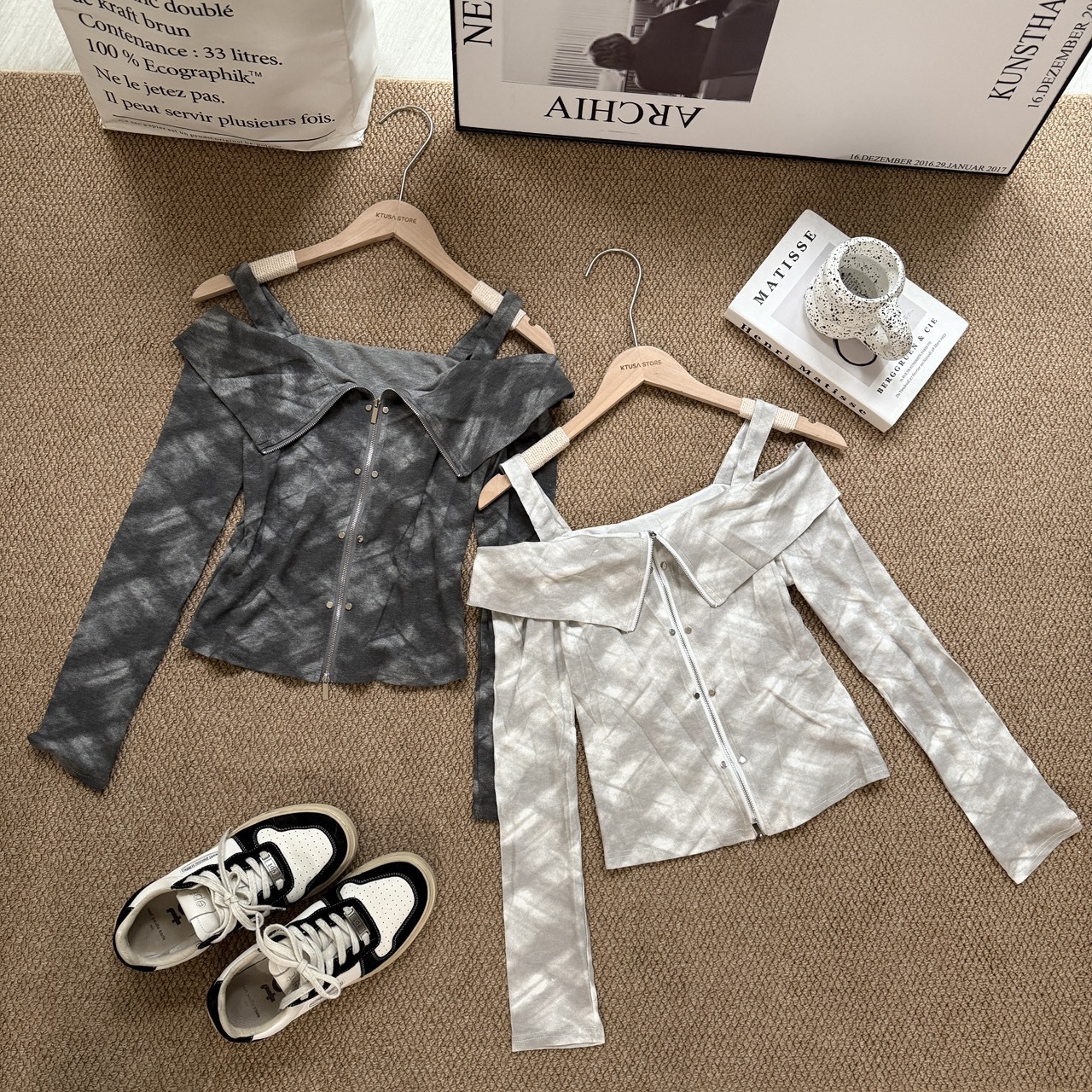 6610 翻領格紋拉鍊一字領上衣(R)