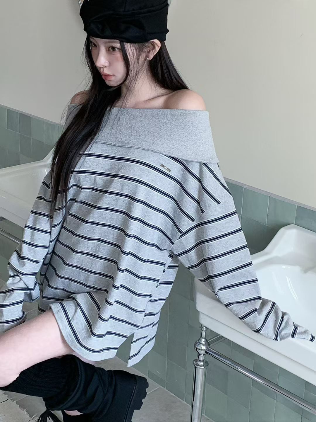【現貨】一字領條紋寬鬆上衣｜慵懶露肩・韓系鬆弛感長袖T