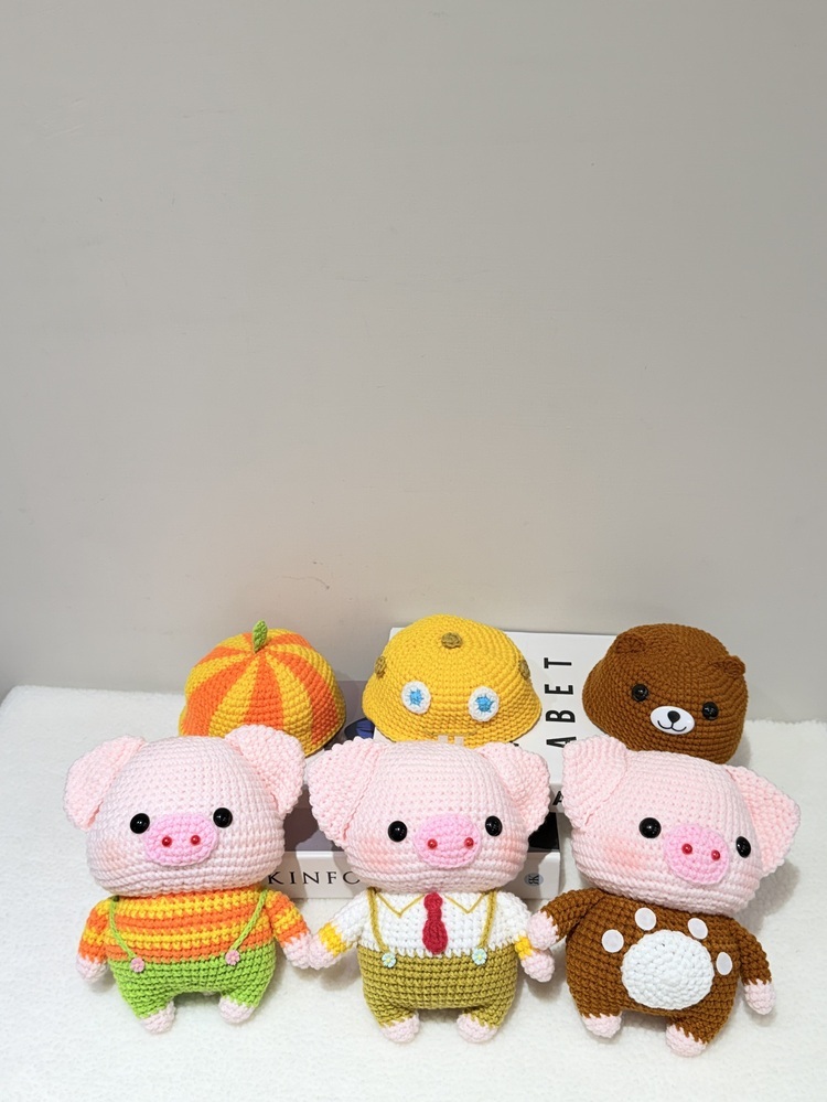 大隻粉紅豬豬公仔