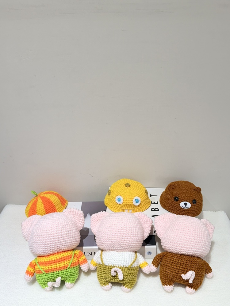 大隻粉紅豬豬公仔