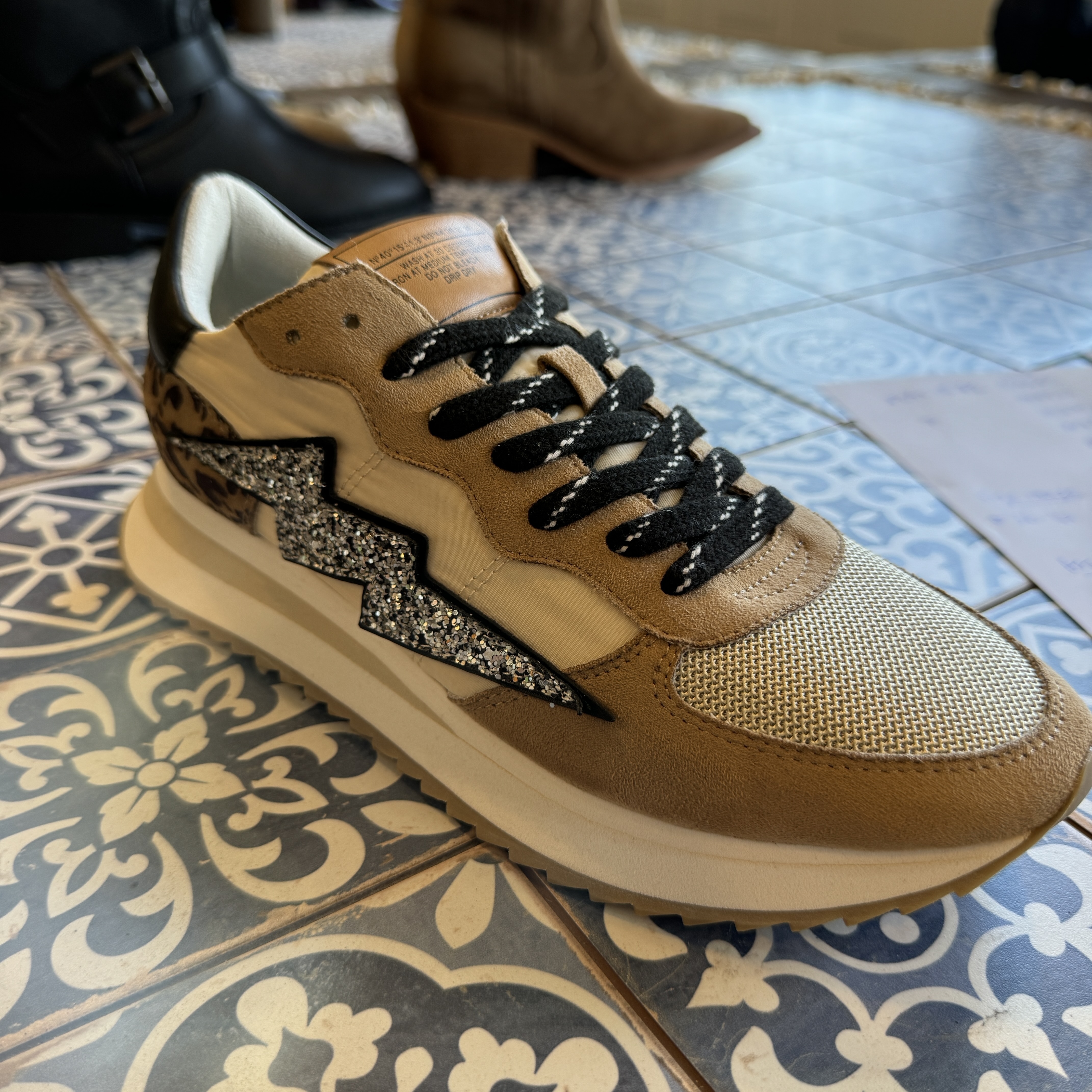 M4540 CAMEL (有輕微瑕疵)(AQ款)(碼數:37/38/39/40)