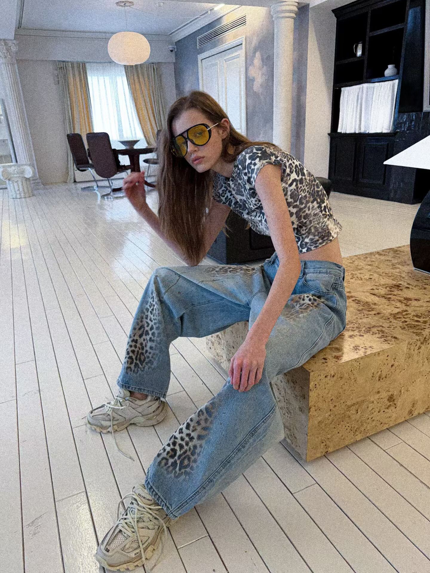 豹紋轉印做舊牛仔褲