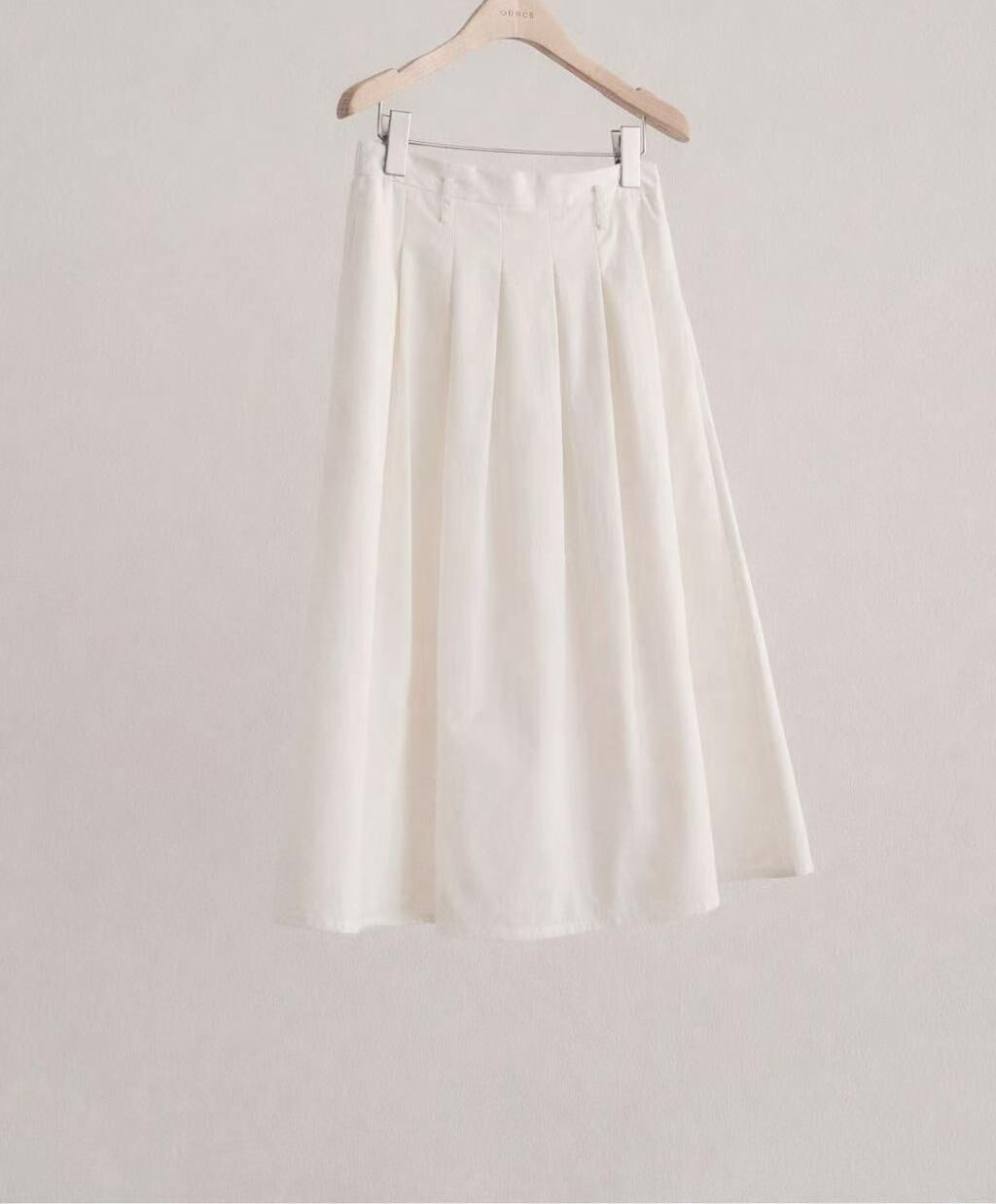 OU6015 百褶中長裙