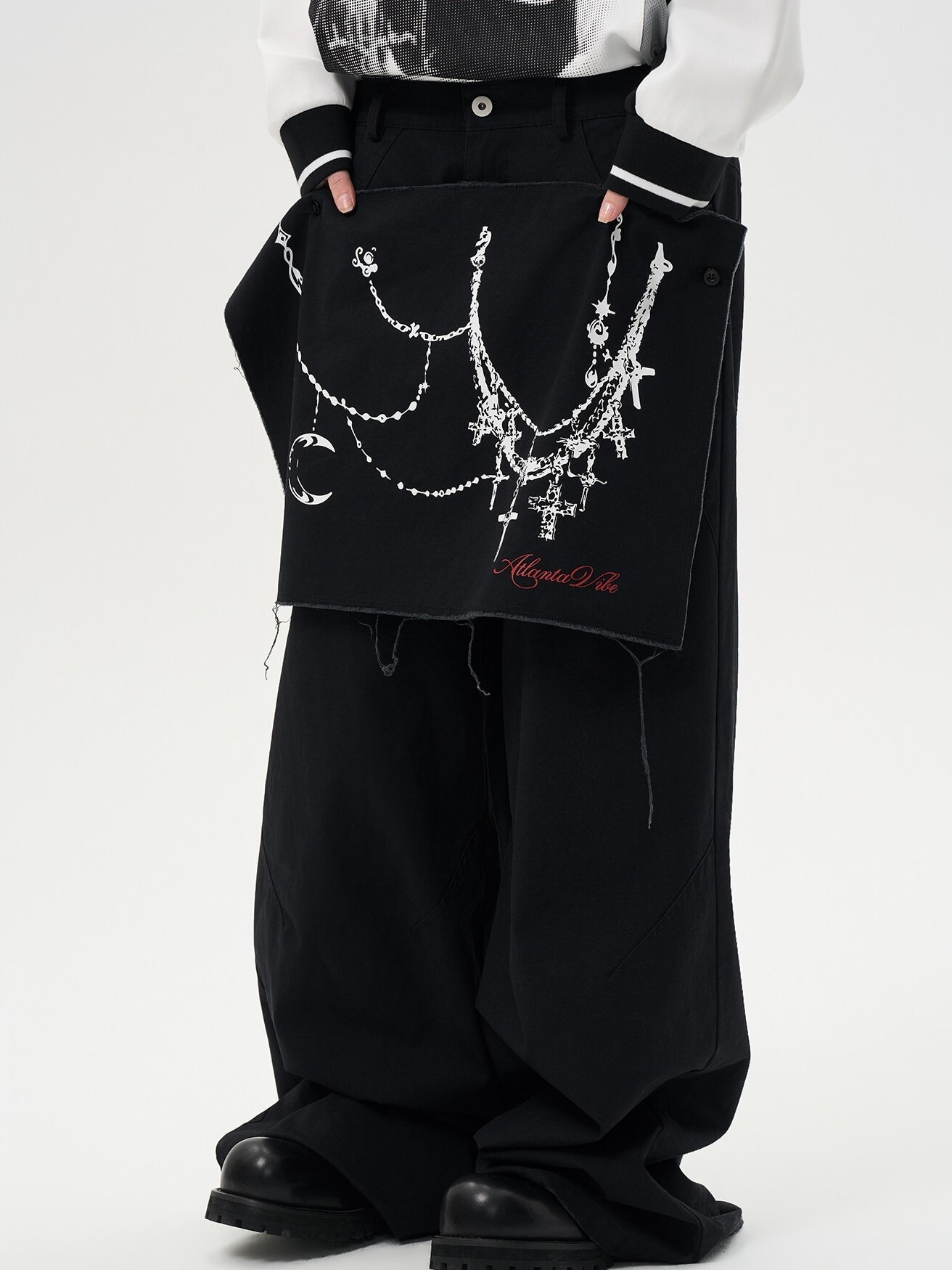 Harsh and Cruel 可拆卸 鎖鏈掛墜印花挂布 廓形打摺 休閒水洗闊腿褲 長褲  HL261060017