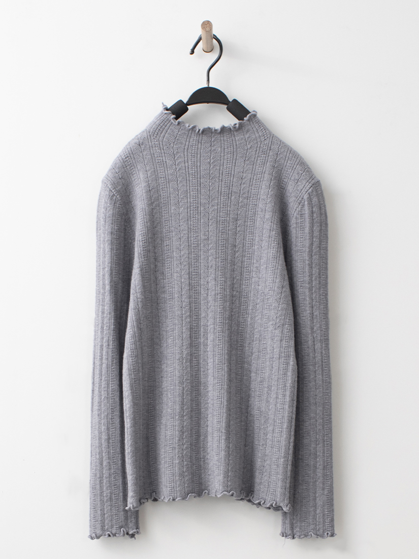 柔軟簍空緹花木耳邊立領內搭針織上衣