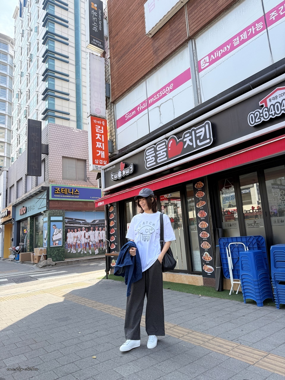 正韓俏皮小貓抓魚T  (白)