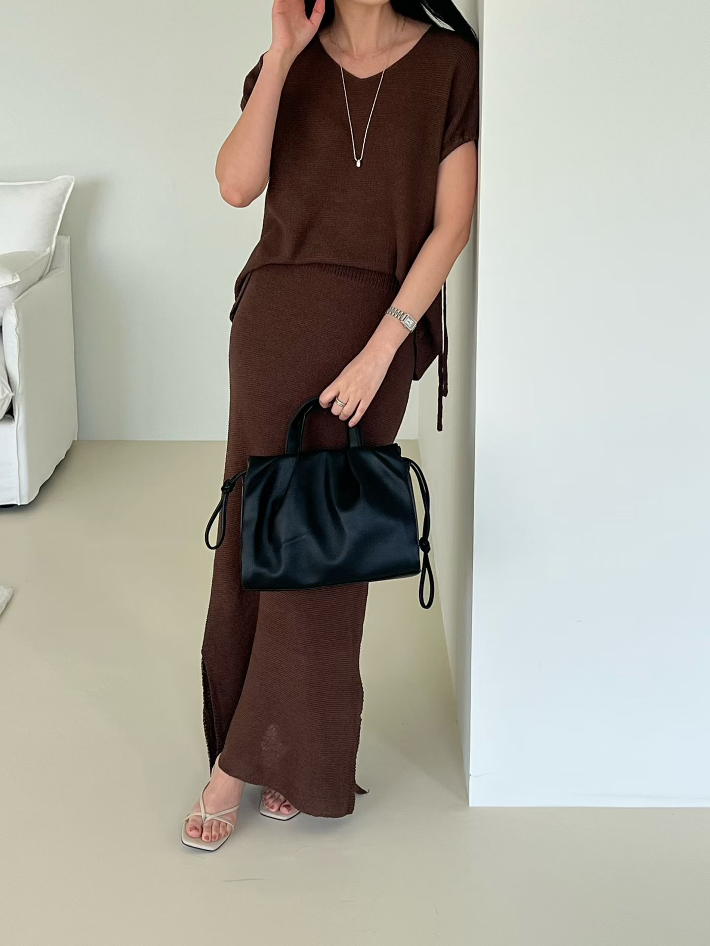 【現貨】V領麻紗背心長裙套裝｜慵懶修身・氣質感兩件式