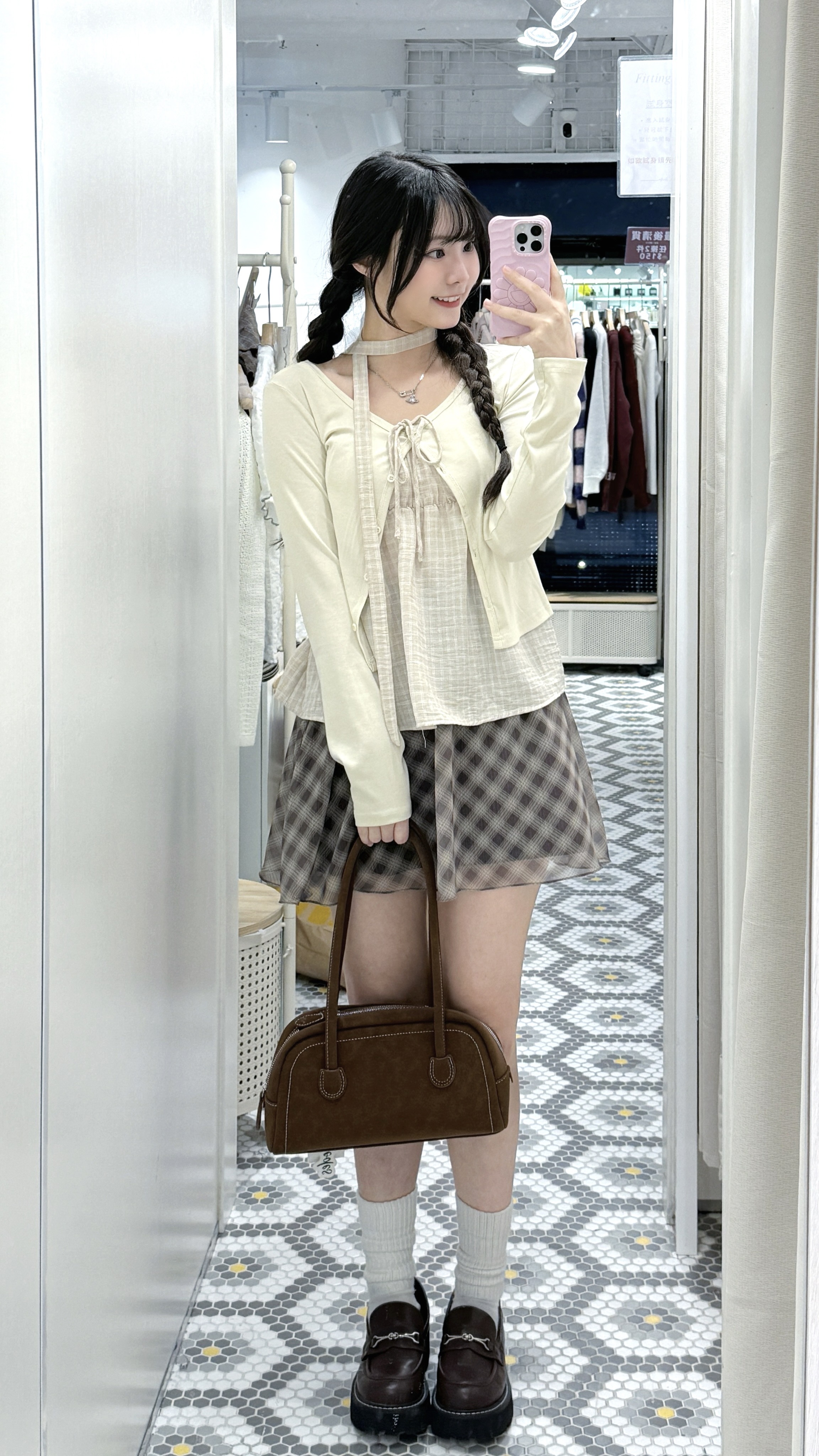 S0239｜日系小女孩⋆.˚🦋༘⋆ 麻棉料格紋吊帶娃娃上衣配頸帶連長袖外套SET