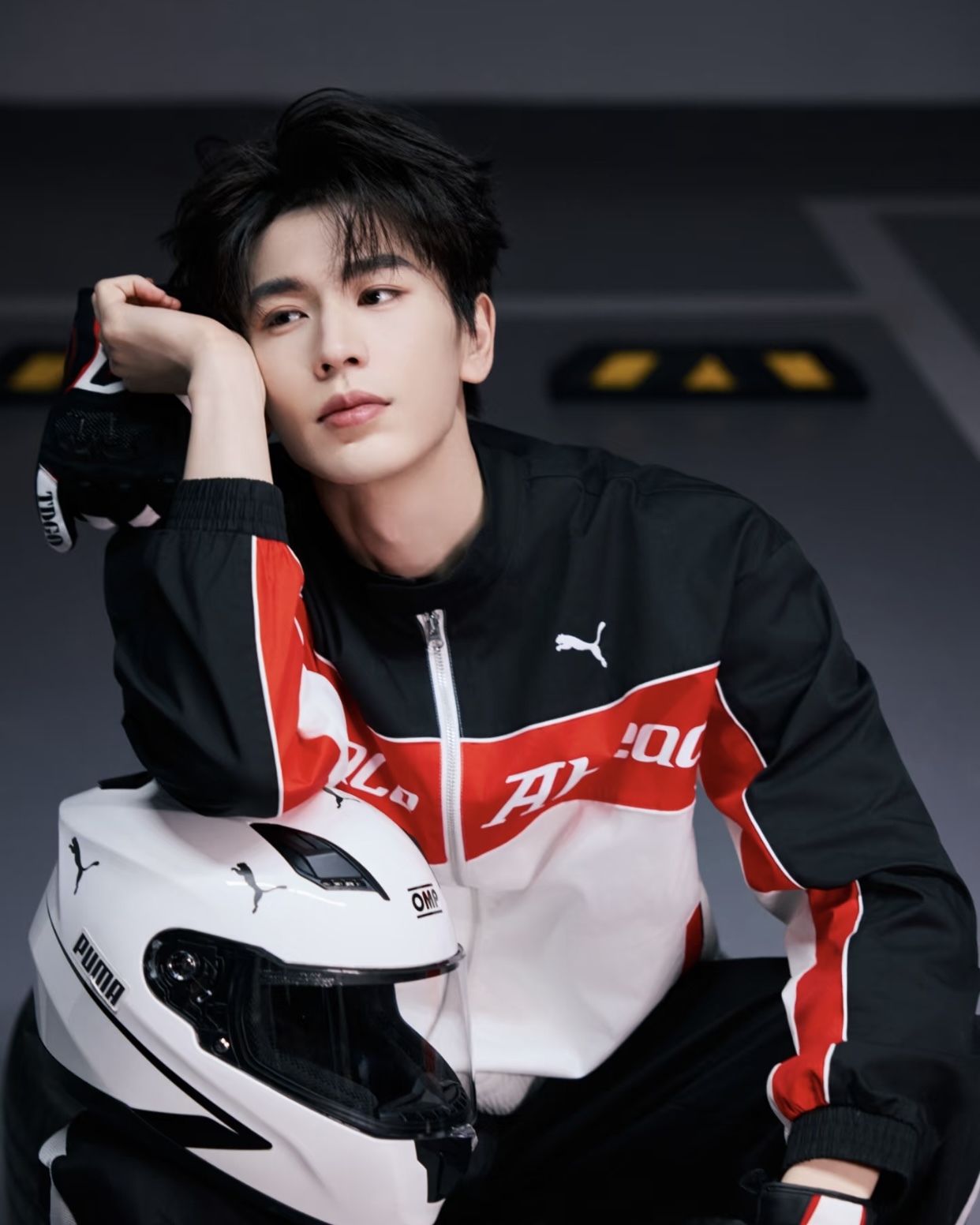 <張凌赫同款>Puma Moto 賽車風 立領 夾克 黑紅