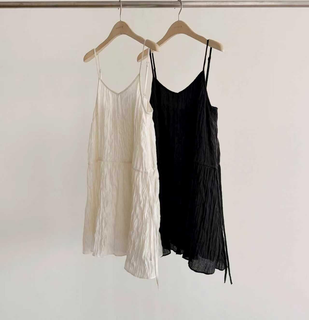 OU6037 波浪紋路連身裙