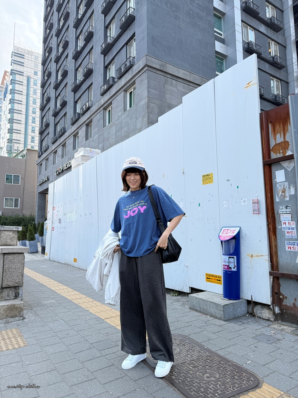 正韓桃粉JOY字母水洗T