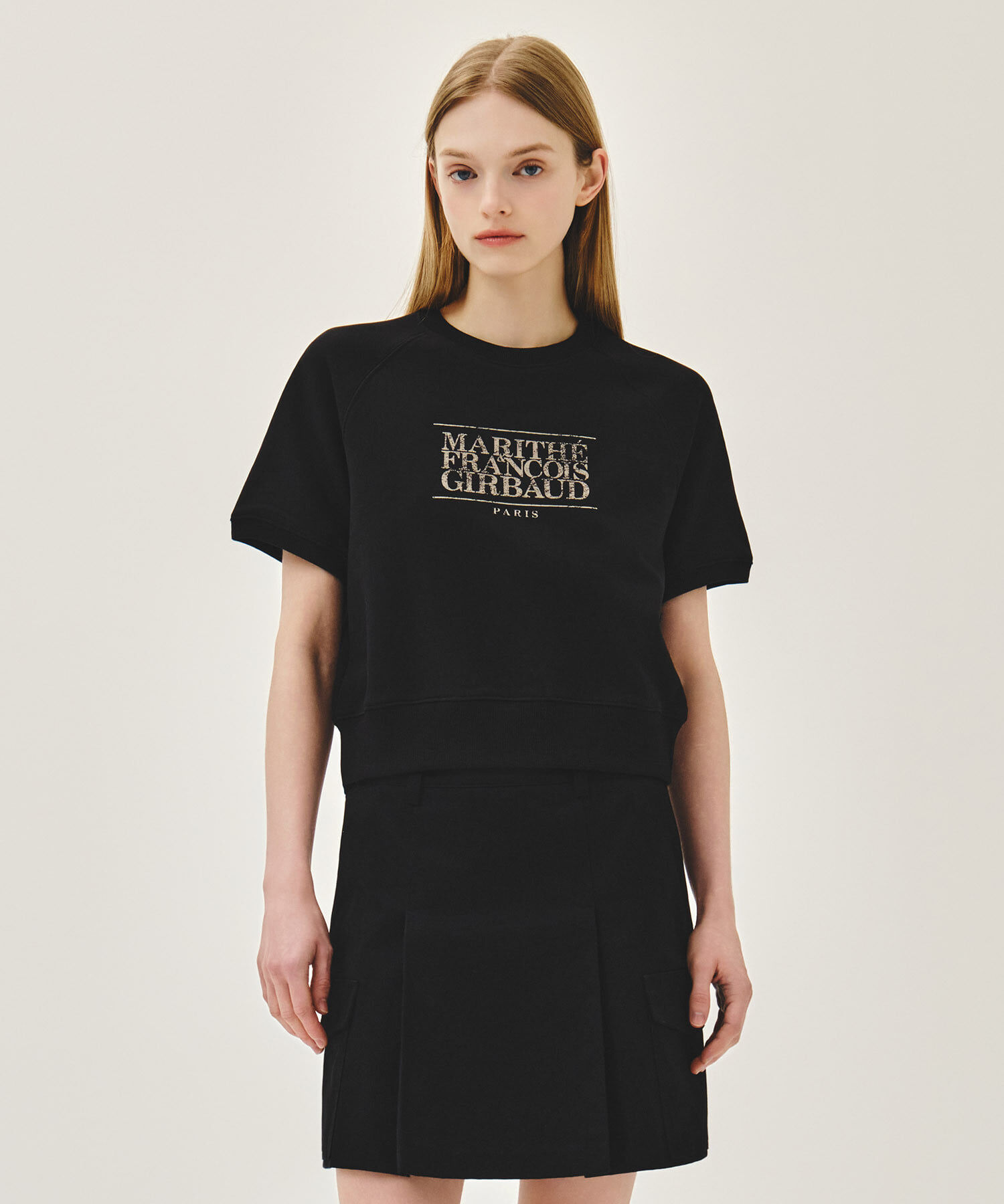 【入LIVECODE一件減至$338😱🔥！】【2026首次春夏封館😍】【MFG】W VINTAGE CLASSIC LOGO HALF SWEATSHIRT (5 COLORS)