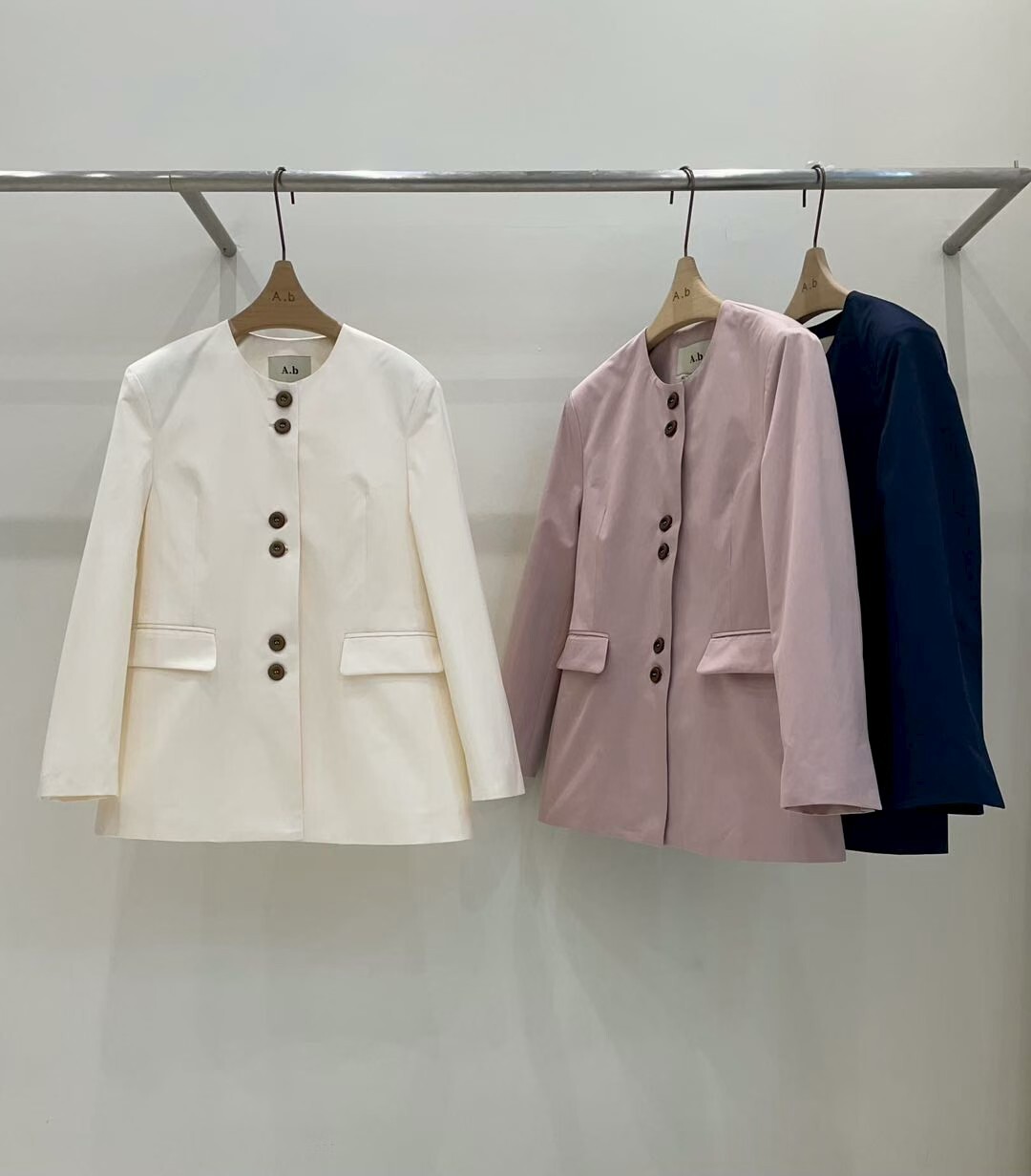 AB6062 圓領排扣中長外套