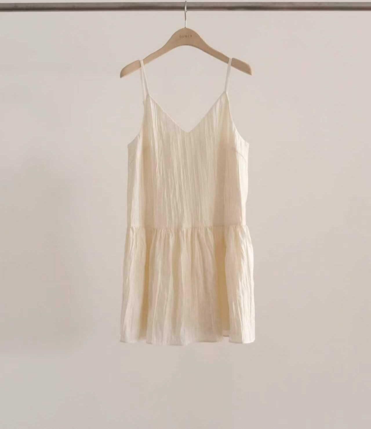 OU6058 樹紋吊帶連身裙