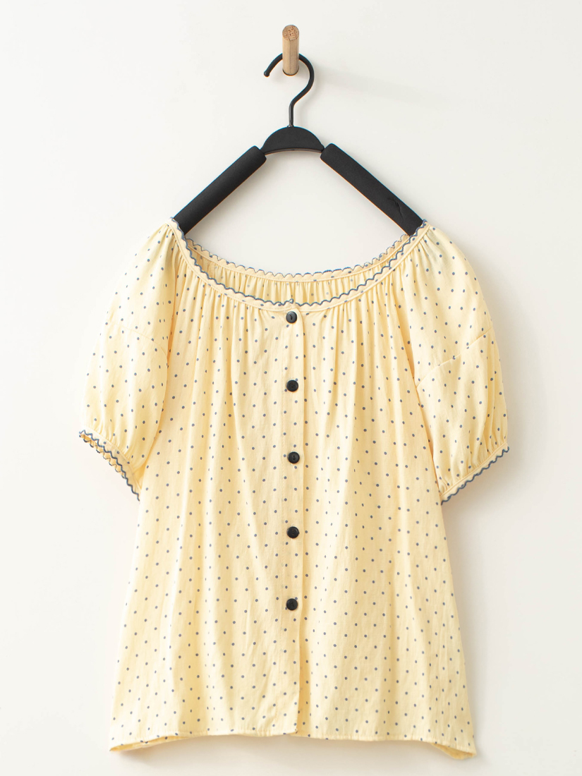 自然溫柔圓點花苞袖滾邊上衣