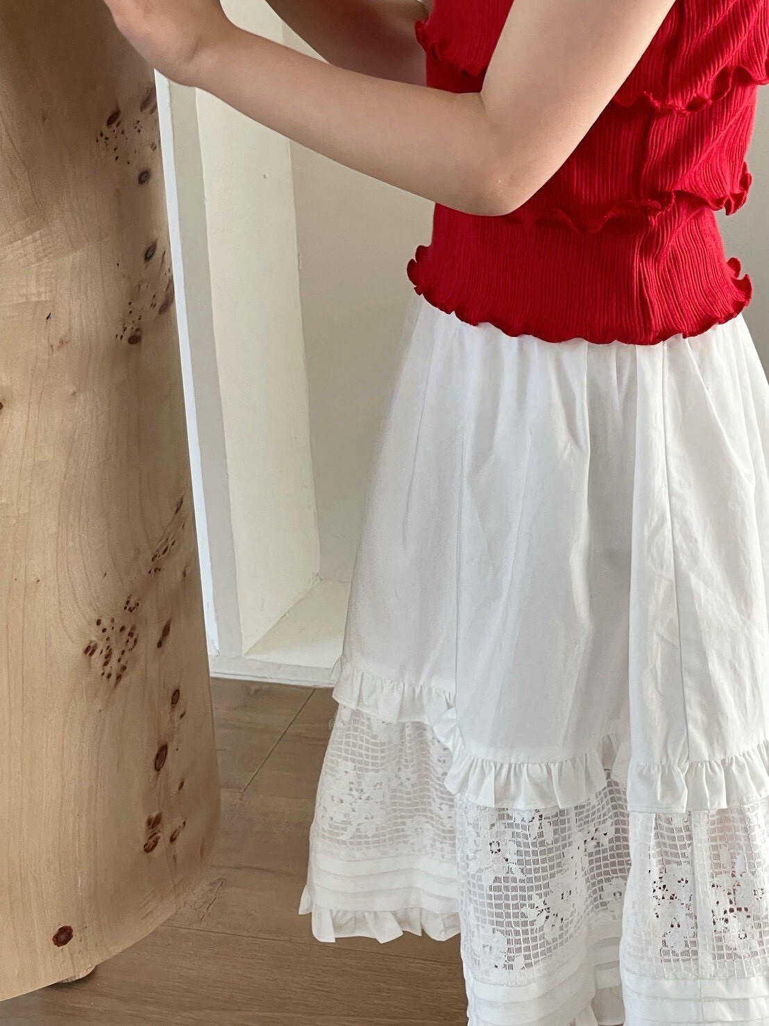 白色蕾絲層次長裙