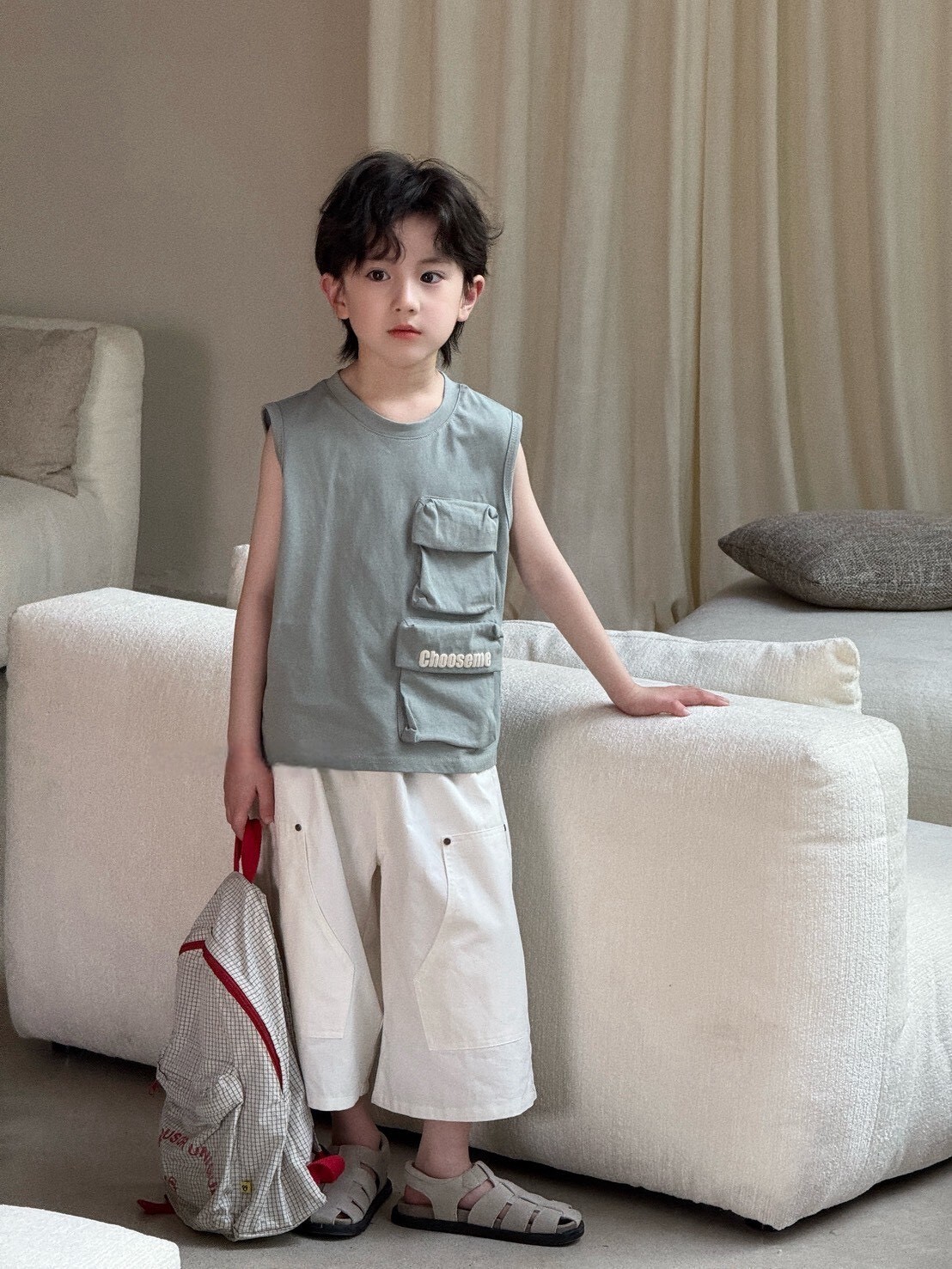 小包包字母背心