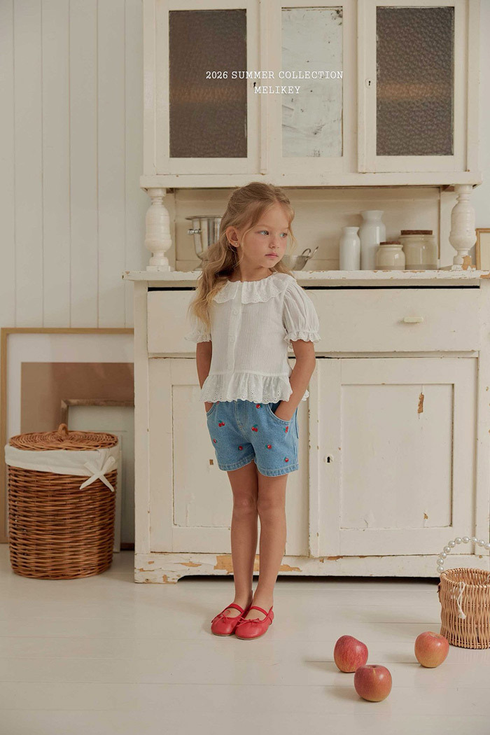 正韓夏MELIKEY 米白娃娃領上衣