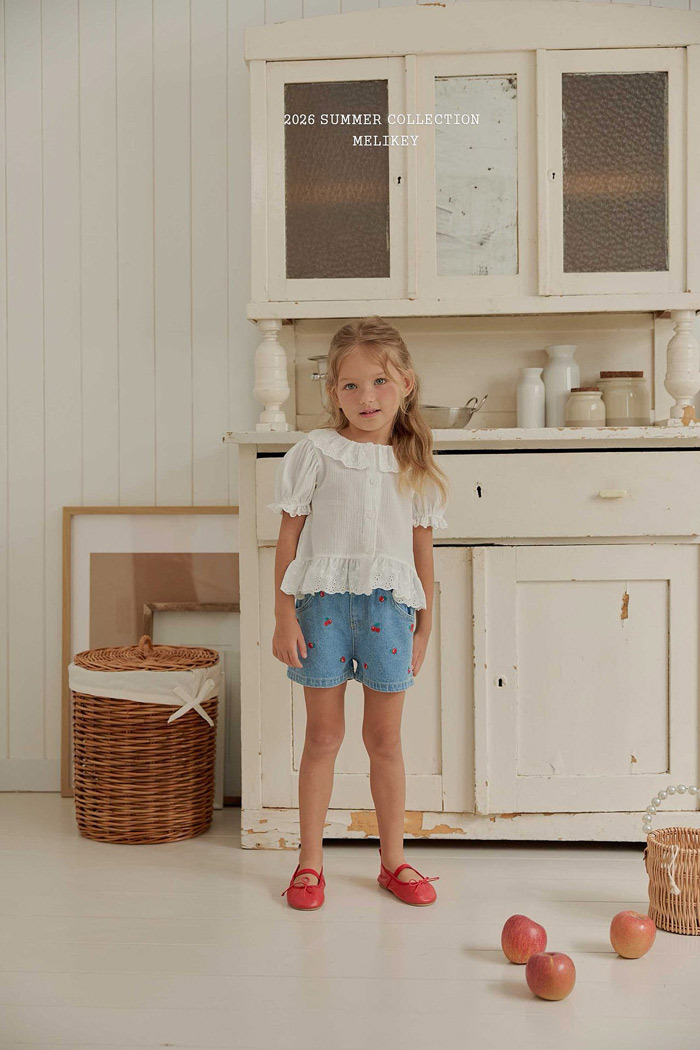 正韓夏MELIKEY 米白娃娃領上衣