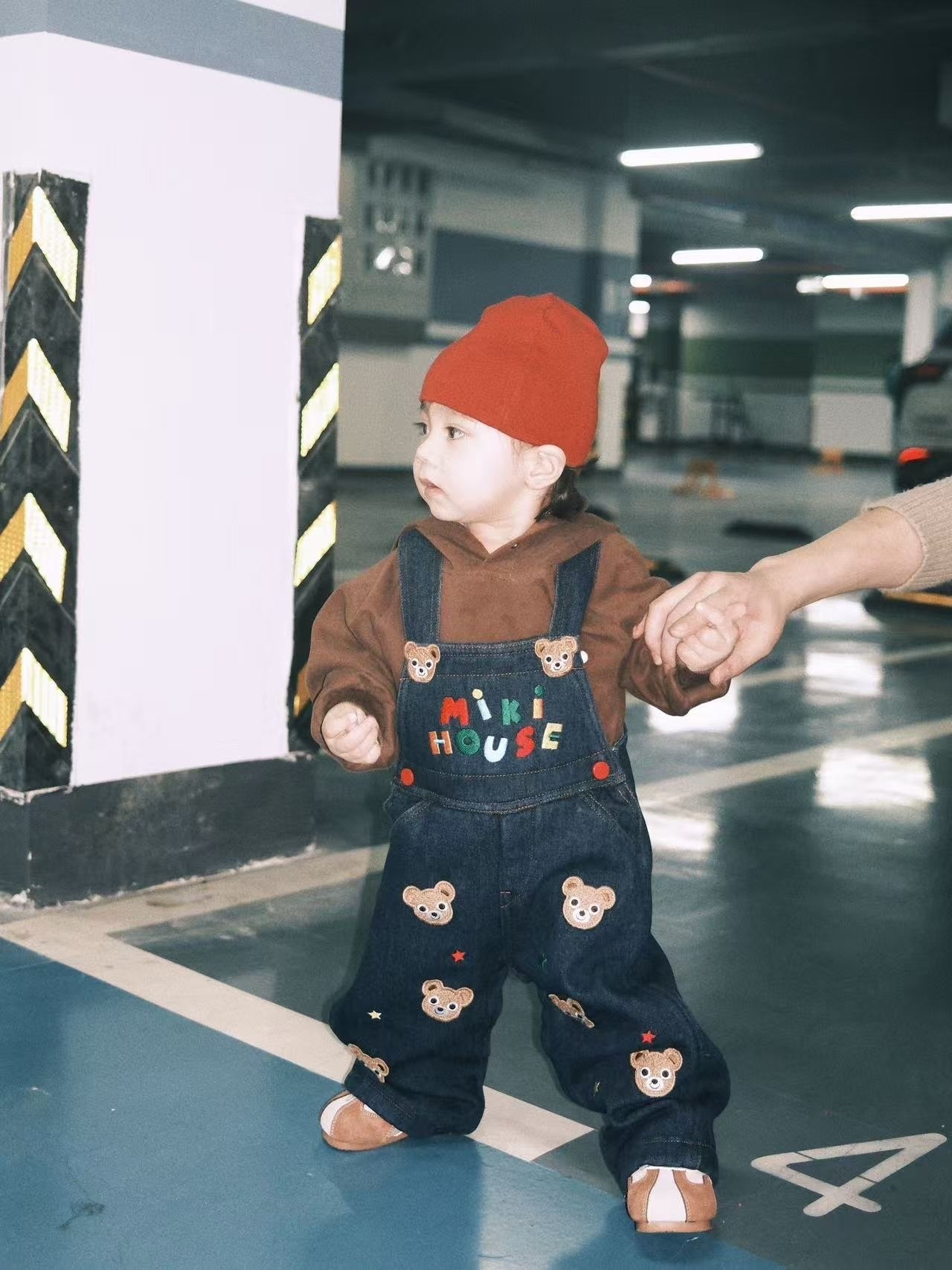 𝐌𝐢𝐤𝐢 𝐇𝐨𝐮𝐬𝐞 小熊刺繡徽章牛仔背帶長褲