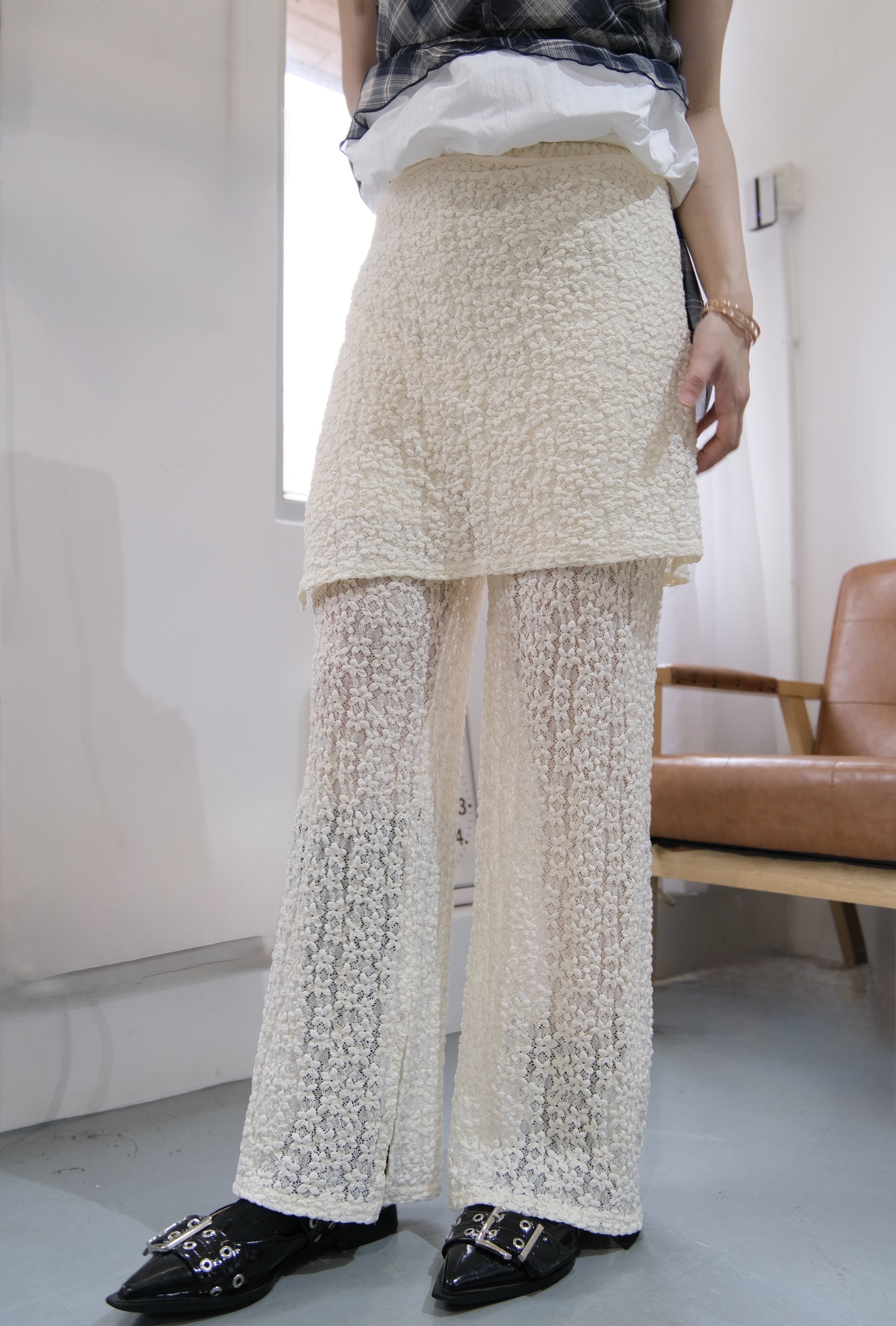 配sk lace layer pants
