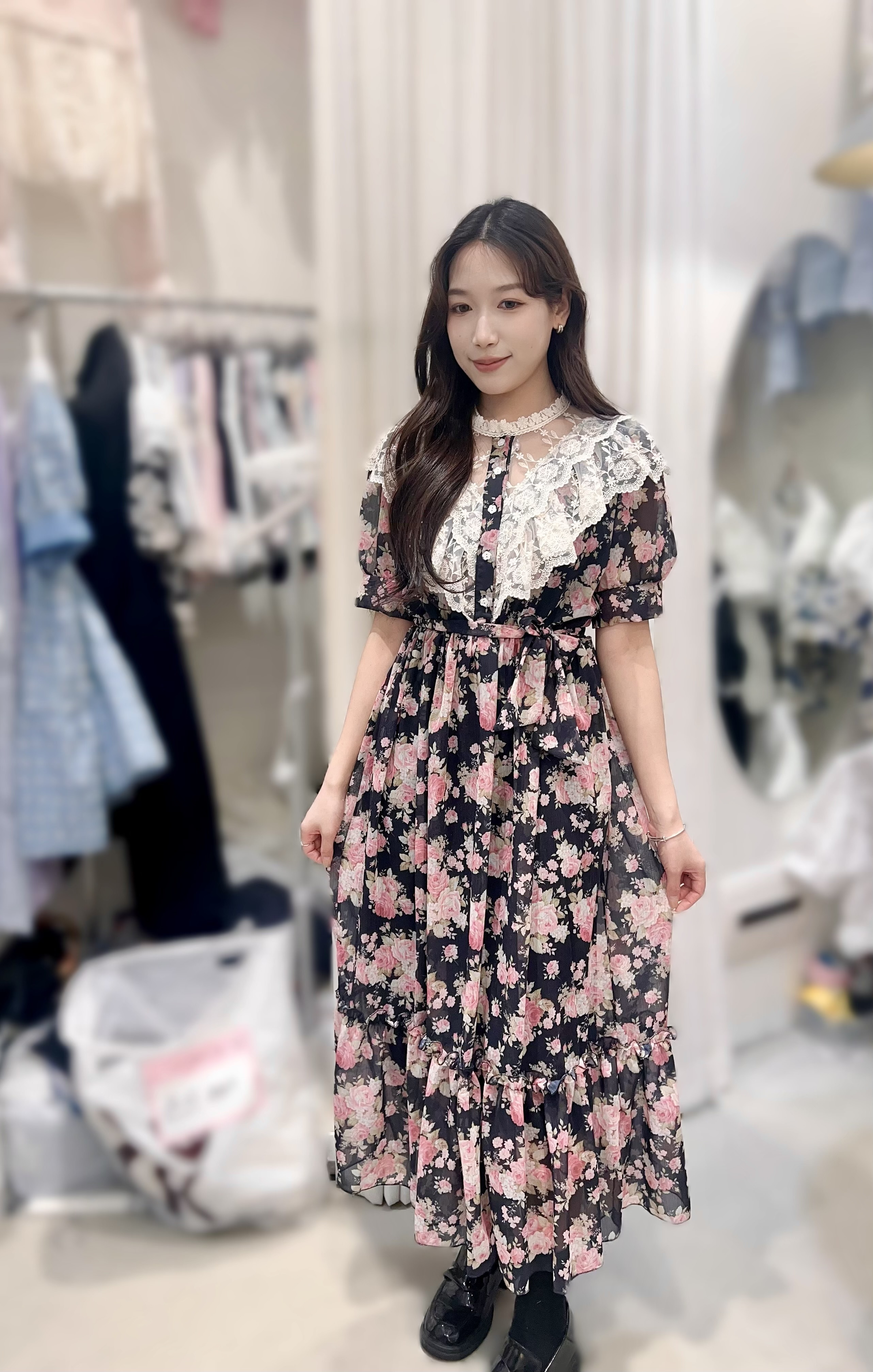 Y148   高質碎花連身裙 胸42-47  腰24 - 42  HIP  50  長50 $539[一口價]