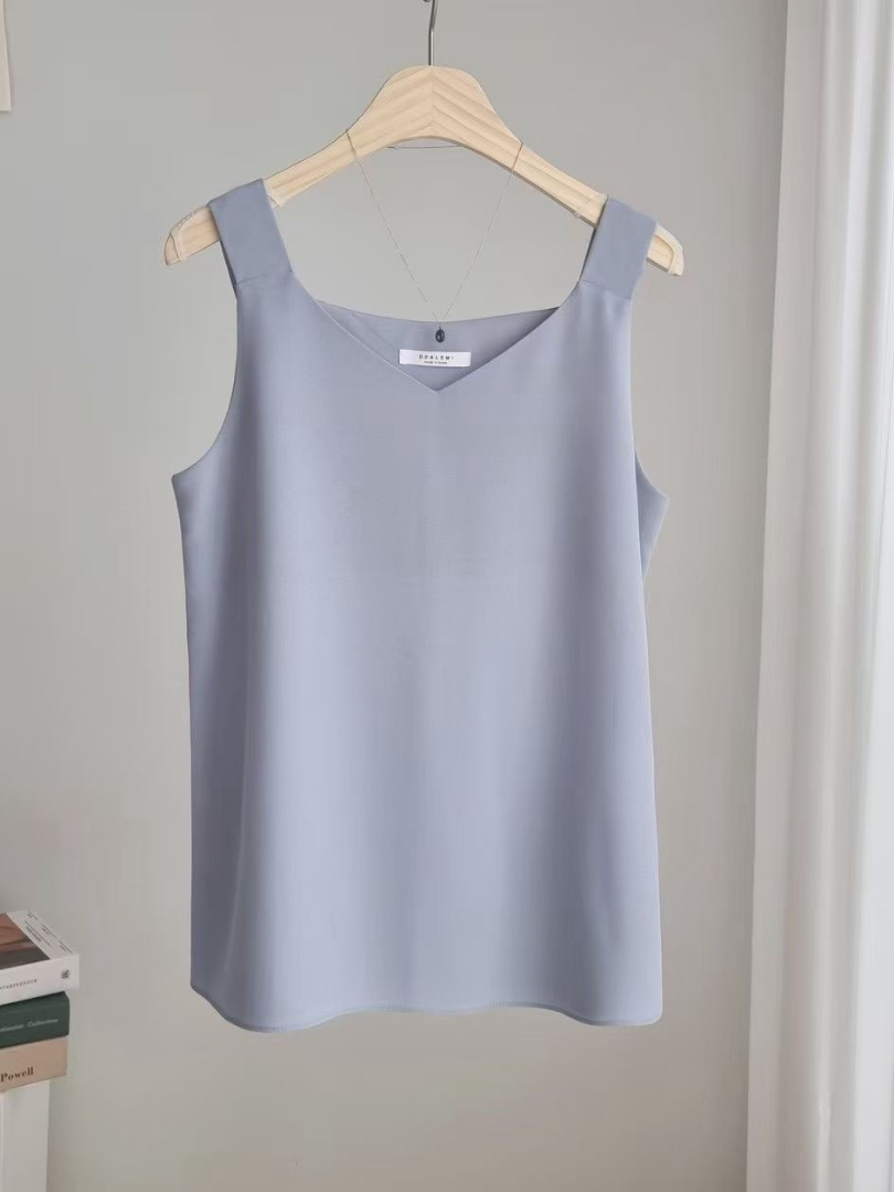 修飾鎖骨顯瘦款★涼感V領背心上衣