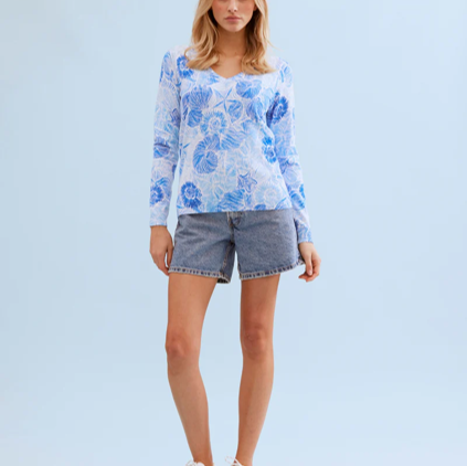 1LU0330-077 [LEO & UGO] Printed V-Neck Sweater Blue And White #DE002-WHITE/ BLU (EU)