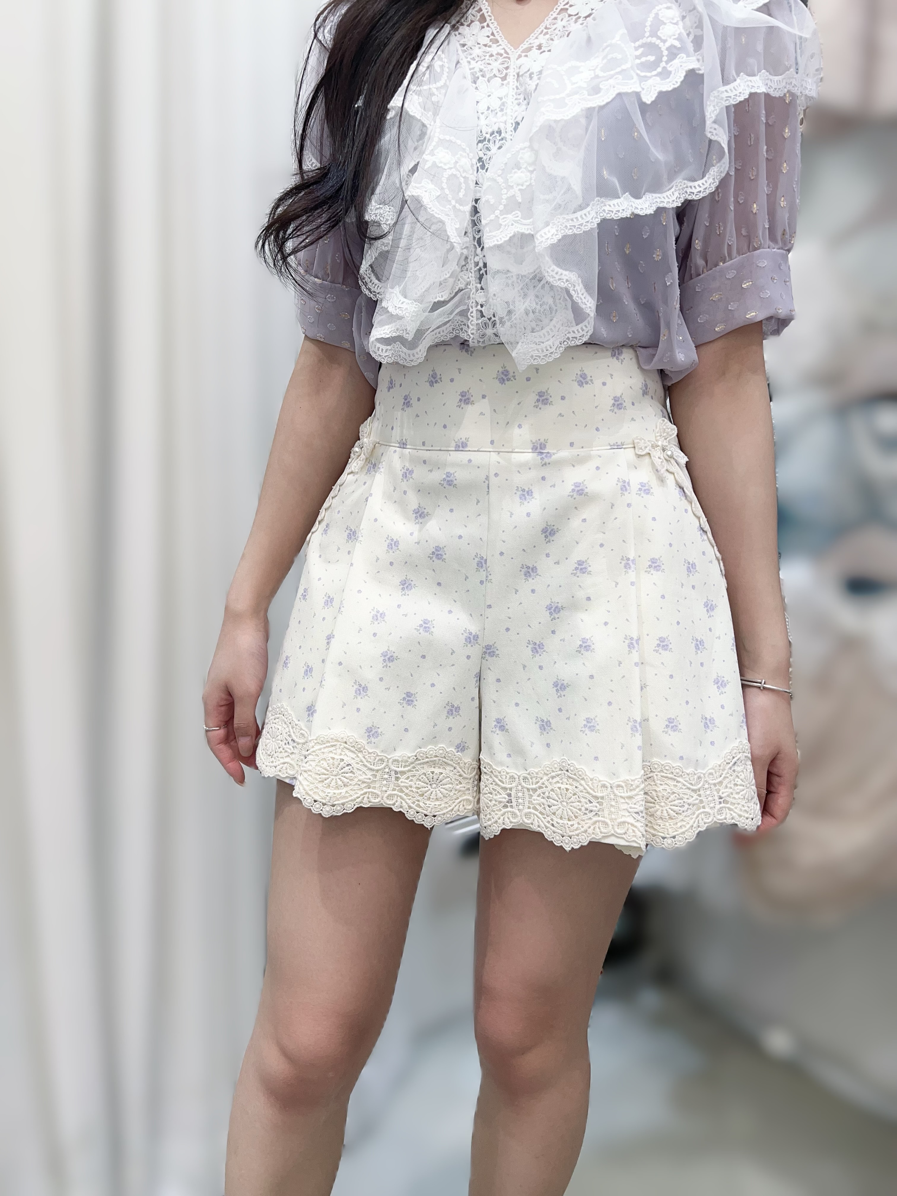 Y132   短褲 腰28-38 HIP51 長15  $  499  [一口價]