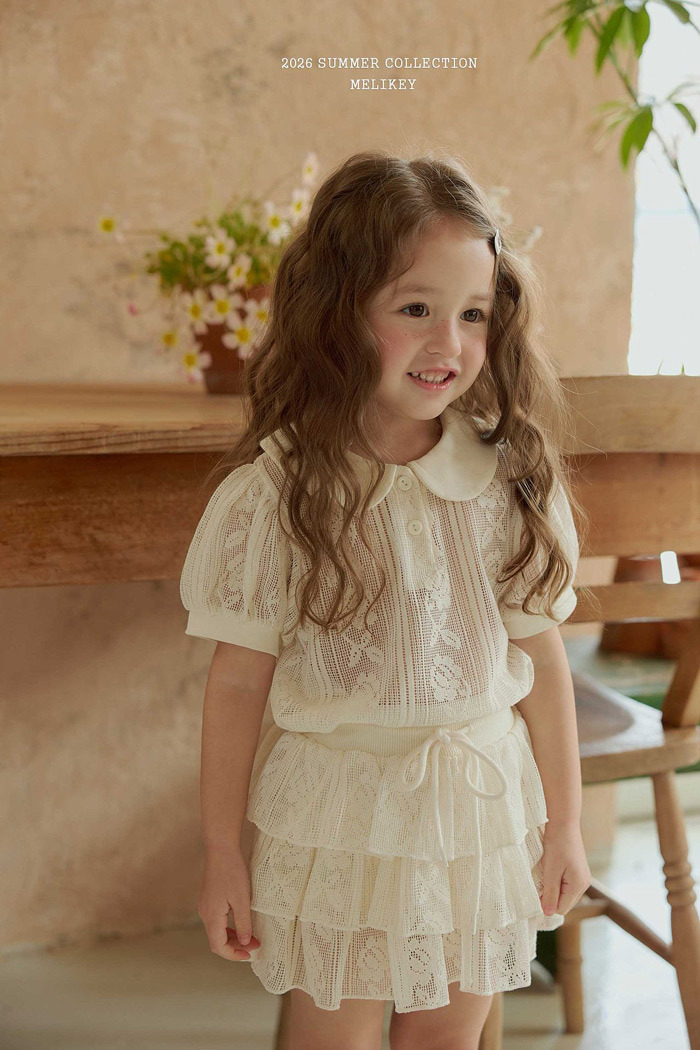 正韓夏MELIKEY 夢幻雕花上衣