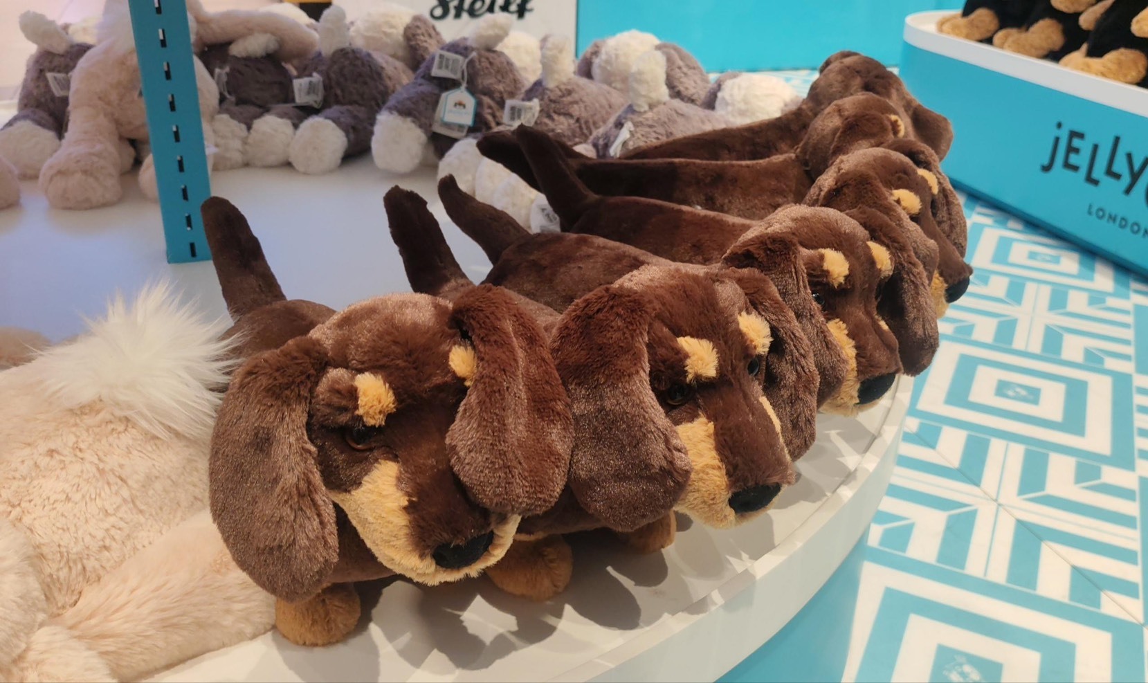 【Luxury】JELLYCAT 可愛動物 趣味物品 臘腸狗 蜜桃 太陽雲朵烏雲白雲月亮 貓咪烏龜小豬 狗狗猴子植物仙人掌彩虹 肩背包療癒公仔 玩偶