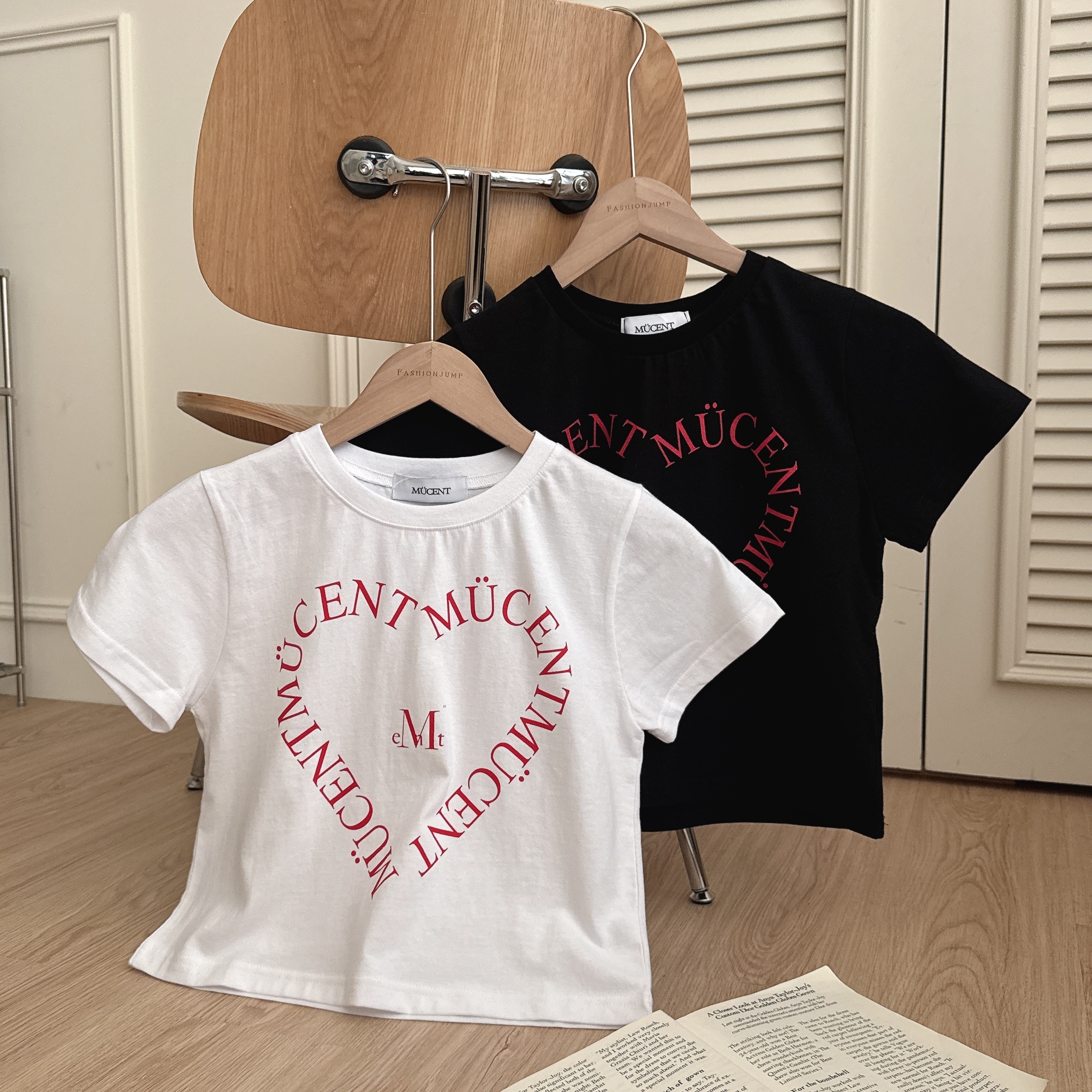 （現貨）韓牌 MUCENT HEART LETTERING 愛心logo 短T P00000LM