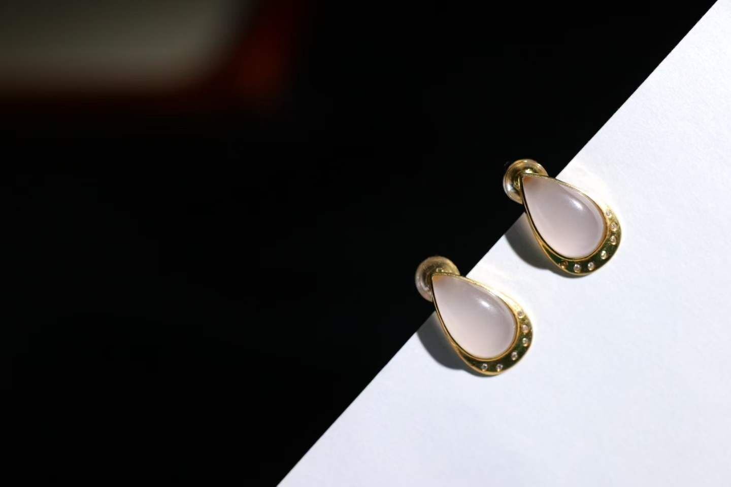 32471 和田玉冰紫水滴耳釘