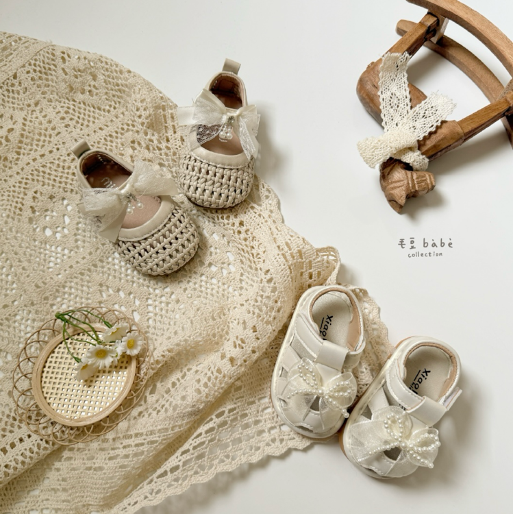 珍珠蕾絲蝴蝶結涼鞋