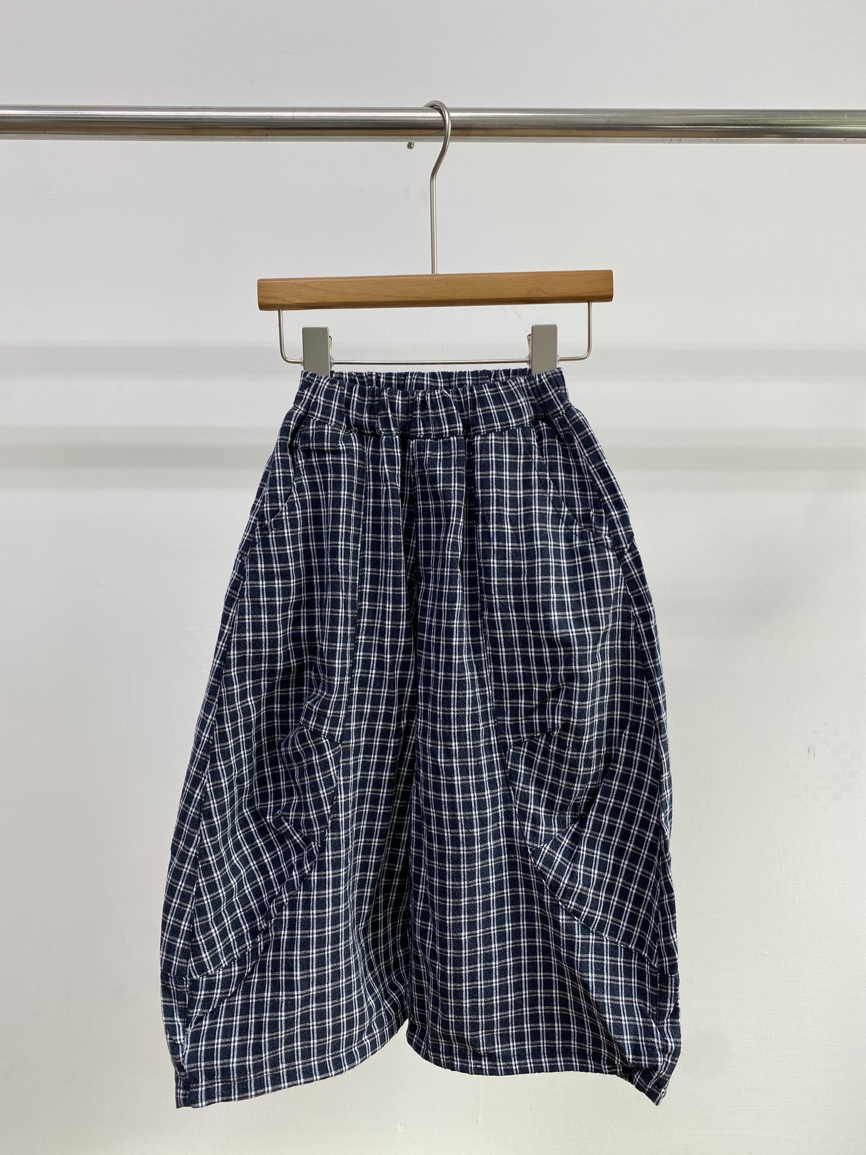 A04745格子彎刀寬褲