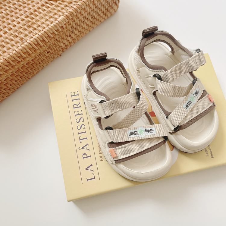 運動風休閒涼鞋